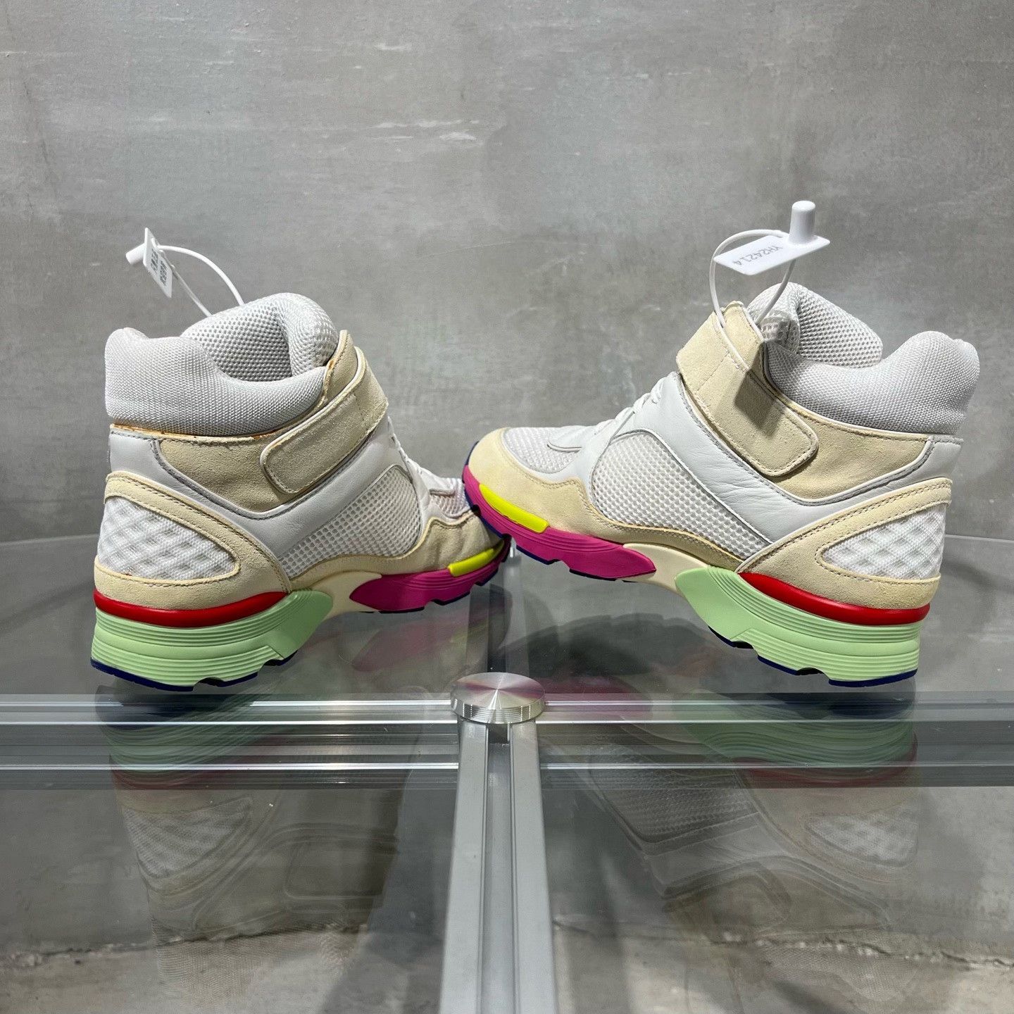 Chanel Chanel White Lowtop Sneakers it_37-5 Women Size US 7.5 / IT 37.5 - 5 Thumbnail