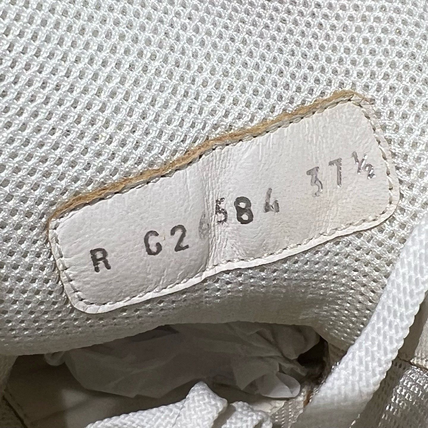Chanel Chanel White Lowtop Sneakers it_37-5 Women Size US 7.5 / IT 37.5 - 8 Thumbnail