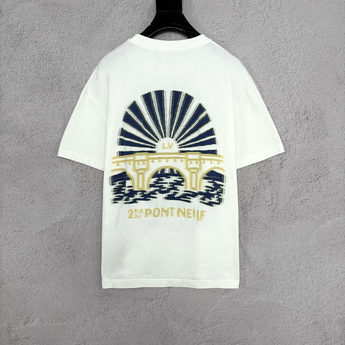 Louis Vuitton Louis Vuitton White T-Shirt s Men Size US S / EU 44-46 / 1 - 2 Thumbnail