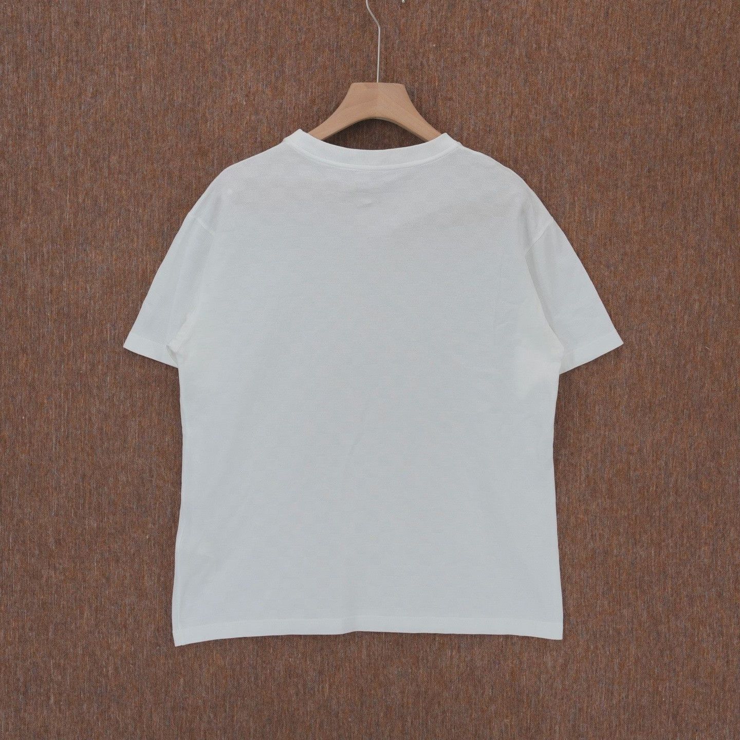 Louis Vuitton Louis Vuitton Embroidered White T-Shirt m Men Size US M / EU 48-50 / 2 - 2 Thumbnail