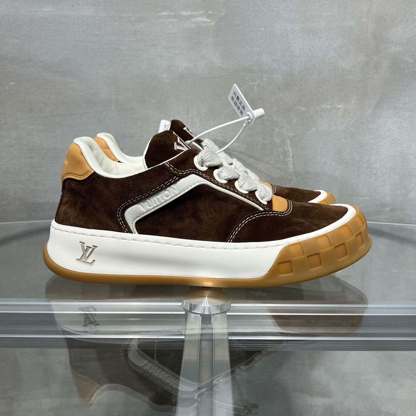 Louis Vuitton Louis Vuitton Brown Lowtop Sneakers 7 Men Size US 7 / EU 40 - 4 Thumbnail