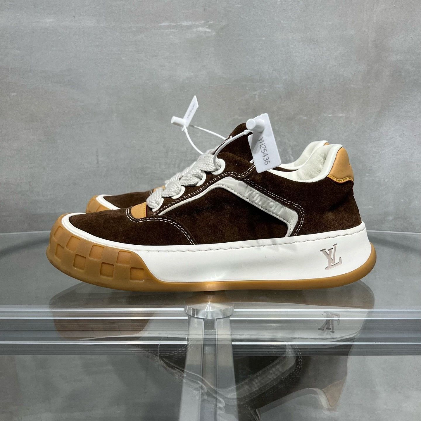 Louis Vuitton Louis Vuitton Brown Lowtop Sneakers 7 Men Size US 7 / EU 40 - 3 Thumbnail