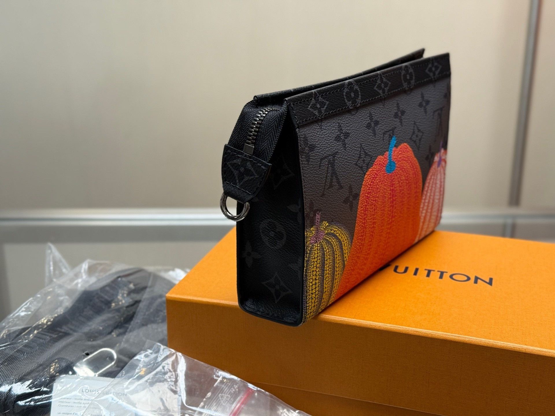 Louis Vuitton Louis Vuitton Orange Bag one size Men Size ONE SIZE - 3 Thumbnail