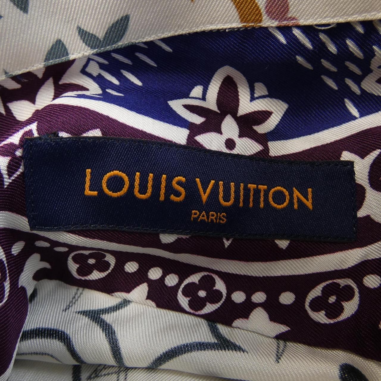 Louis Vuitton Louis Vuitton Louis Vuitton Silk Long Sleeve Shirt Textile Dress Shirt HNS72WRB8 DUTY FREE for USA Size ONE SIZE - 4 Thumbnail