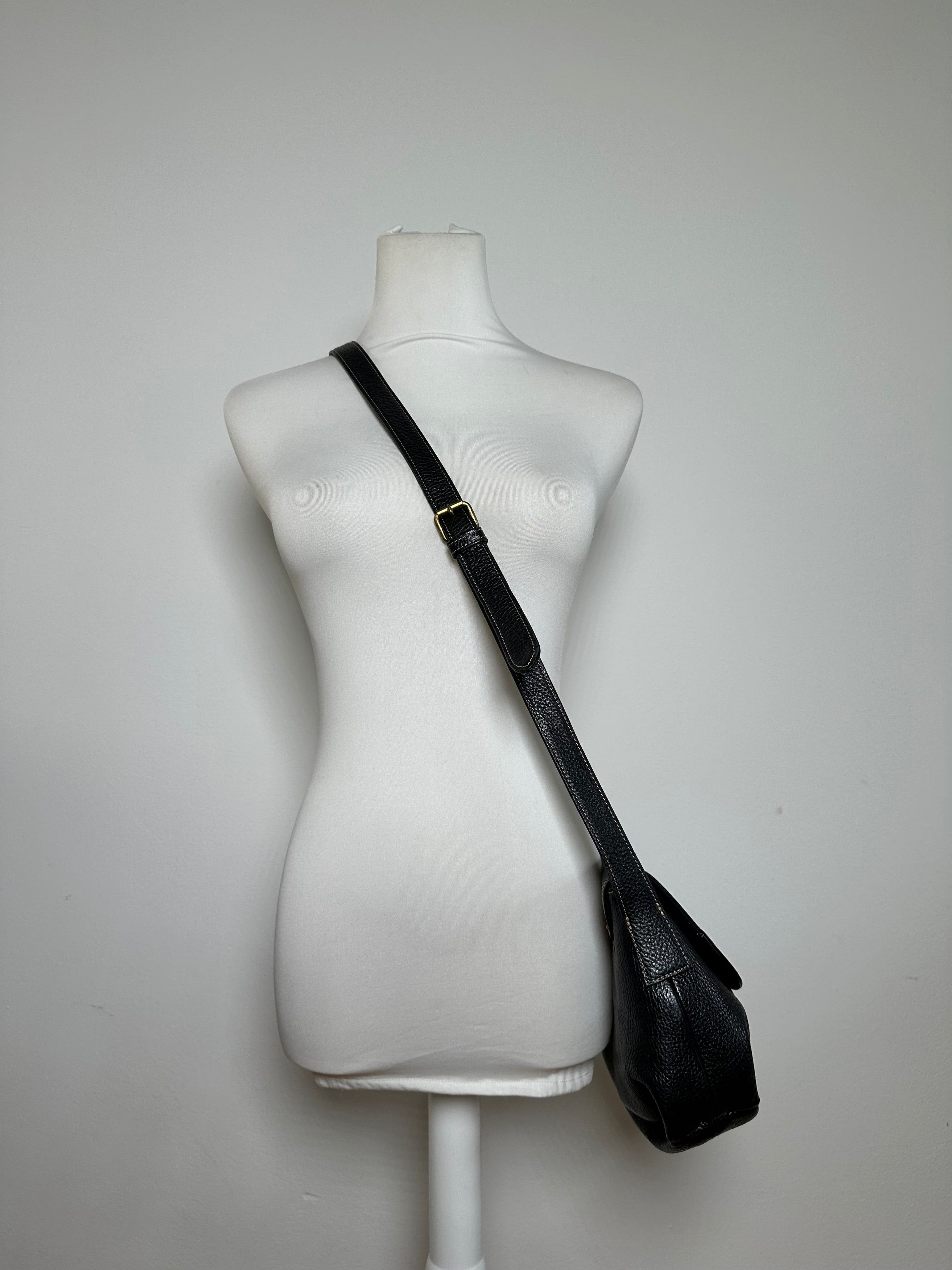 Givenchy Vintage Leather Shoulder / Crossbody Bag Black Size ONE SIZE - 4 Thumbnail