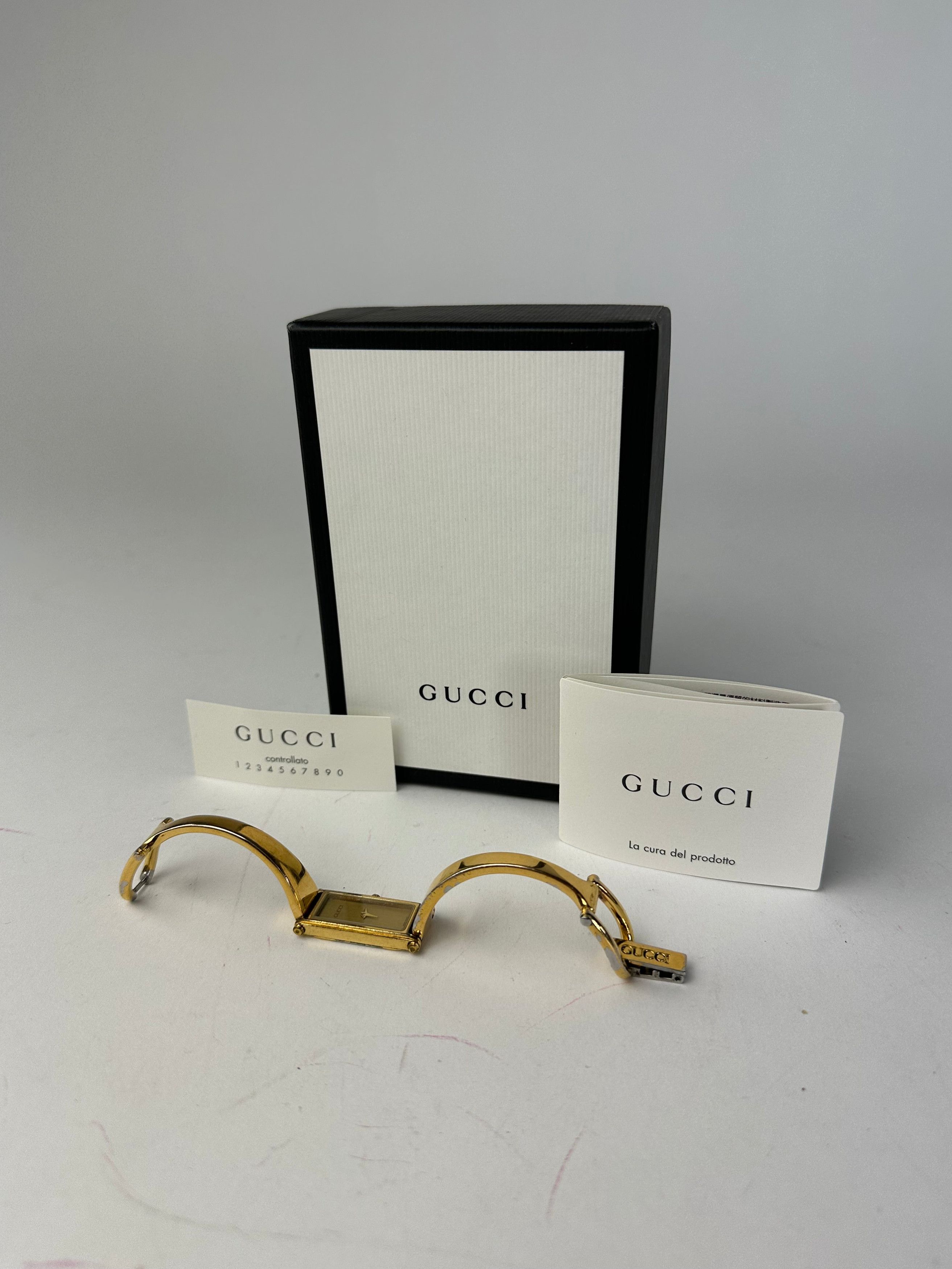 Gucci Vintage Gold Plated Horsebit Quartz Watch Golden Size ONE SIZE - 9 Thumbnail