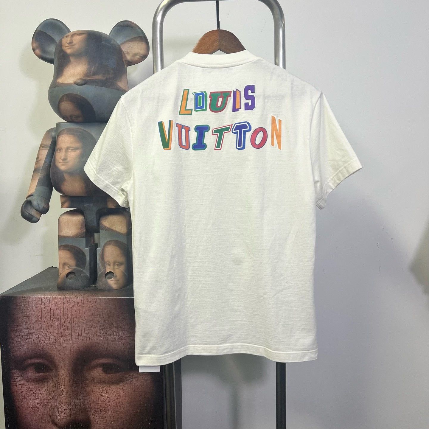 Louis Vuitton Louis Vuitton Printed T-Shirt XS Women Size XS / US 0-2 / IT 36-38 - 2 Thumbnail