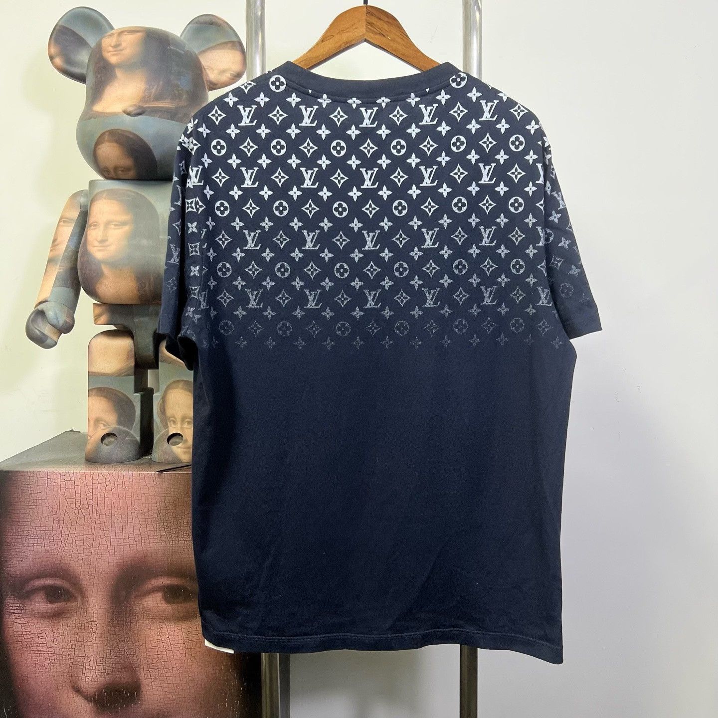 Louis Vuitton Louis Vuitton Tie-Dye Gradient Multi T-Shirt xxl Men Size US XXL / EU 58 / 5 - 2 Thumbnail
