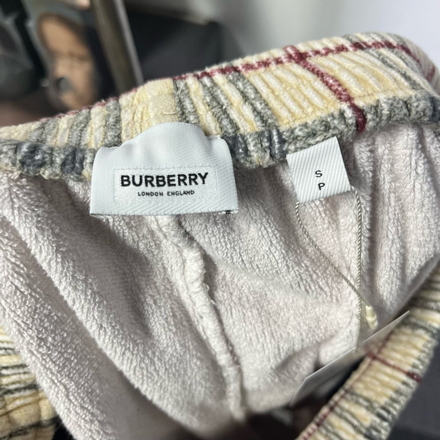 Burberry Burberry Wool Plaid Pants 26 Women Size 26" / US 2 / IT 38 - 3 Thumbnail