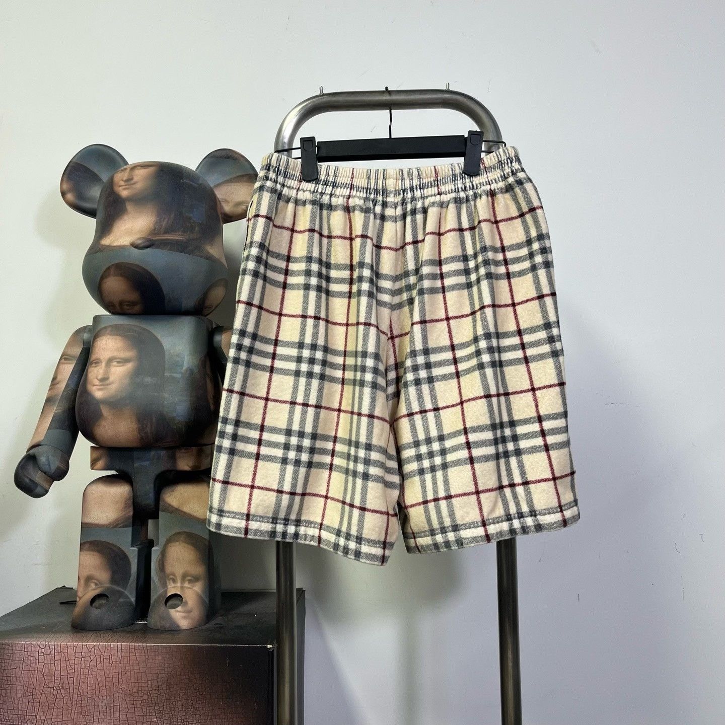 Burberry Burberry Wool Plaid Pants 26 Women Size 26" / US 2 / IT 38 - 2 Thumbnail