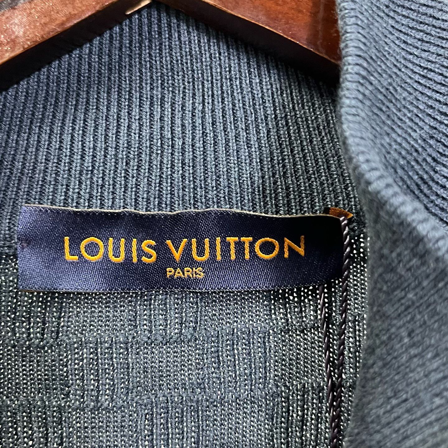 Louis Vuitton Louis Vuitton Knit Sweater m Men Size US M / EU 48-50 / 2 - 3 Thumbnail