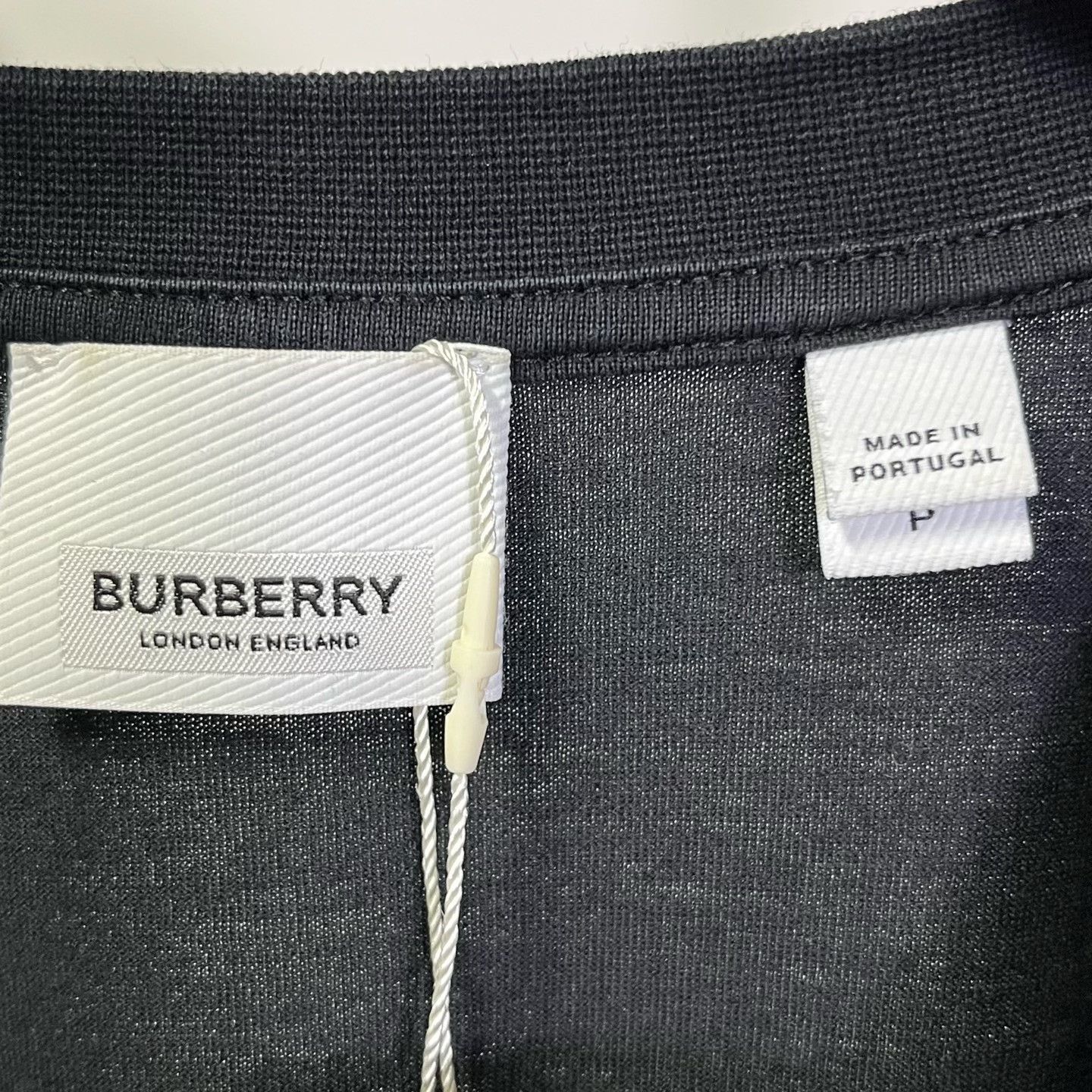 Burberry Burberry Retro Black T-Shirt S Women Size S / US 4 / IT 40 - 2 Thumbnail