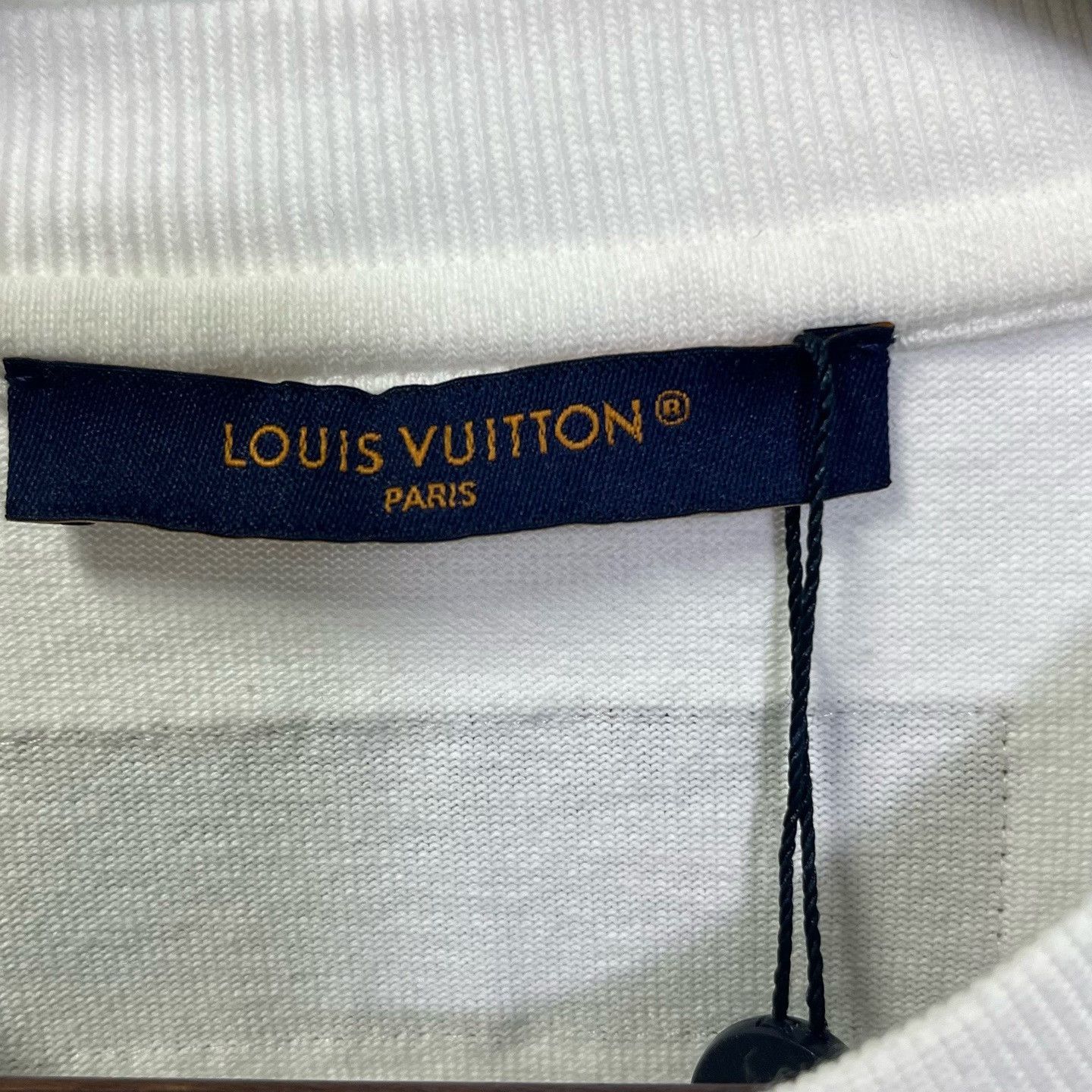 Louis Vuitton Louis Vuitton Floral T-Shirt s Men Size US S / EU 44-46 / 1 - 3 Thumbnail