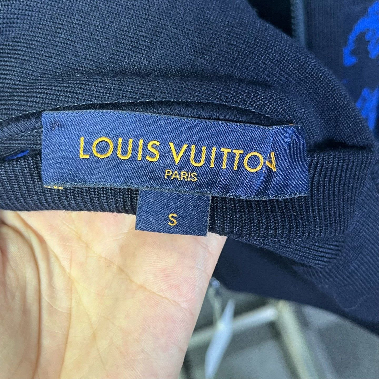 Louis Vuitton Louis Vuitton Light Jacket s Men Size US S / EU 44-46 / 1 - 3 Thumbnail