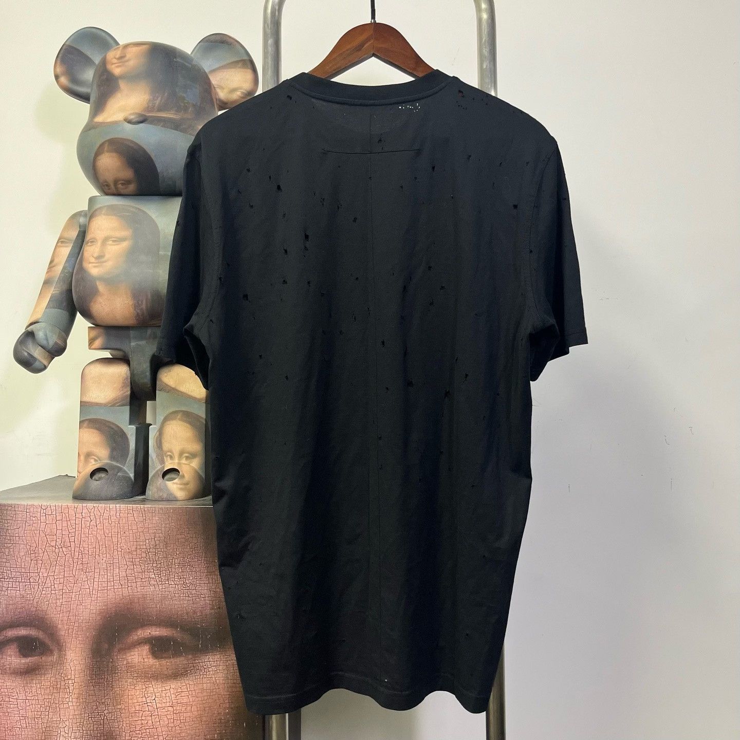Givenchy Givenchy Distressed Black T-Shirt m Men Size US M / EU 48-50 / 2 - 2 Thumbnail
