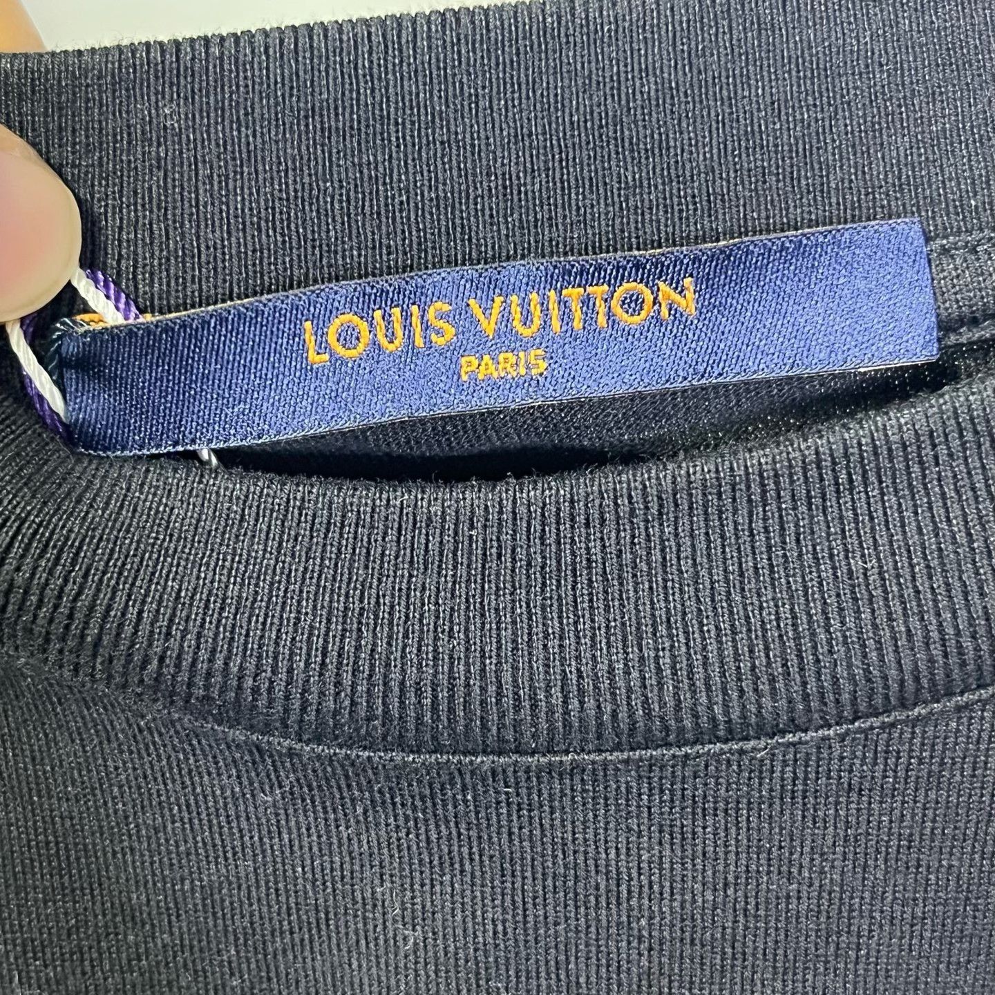 Louis Vuitton Louis Vuitton Black T-Shirt xs Men Size US XS / EU 42 / 0 - 3 Thumbnail