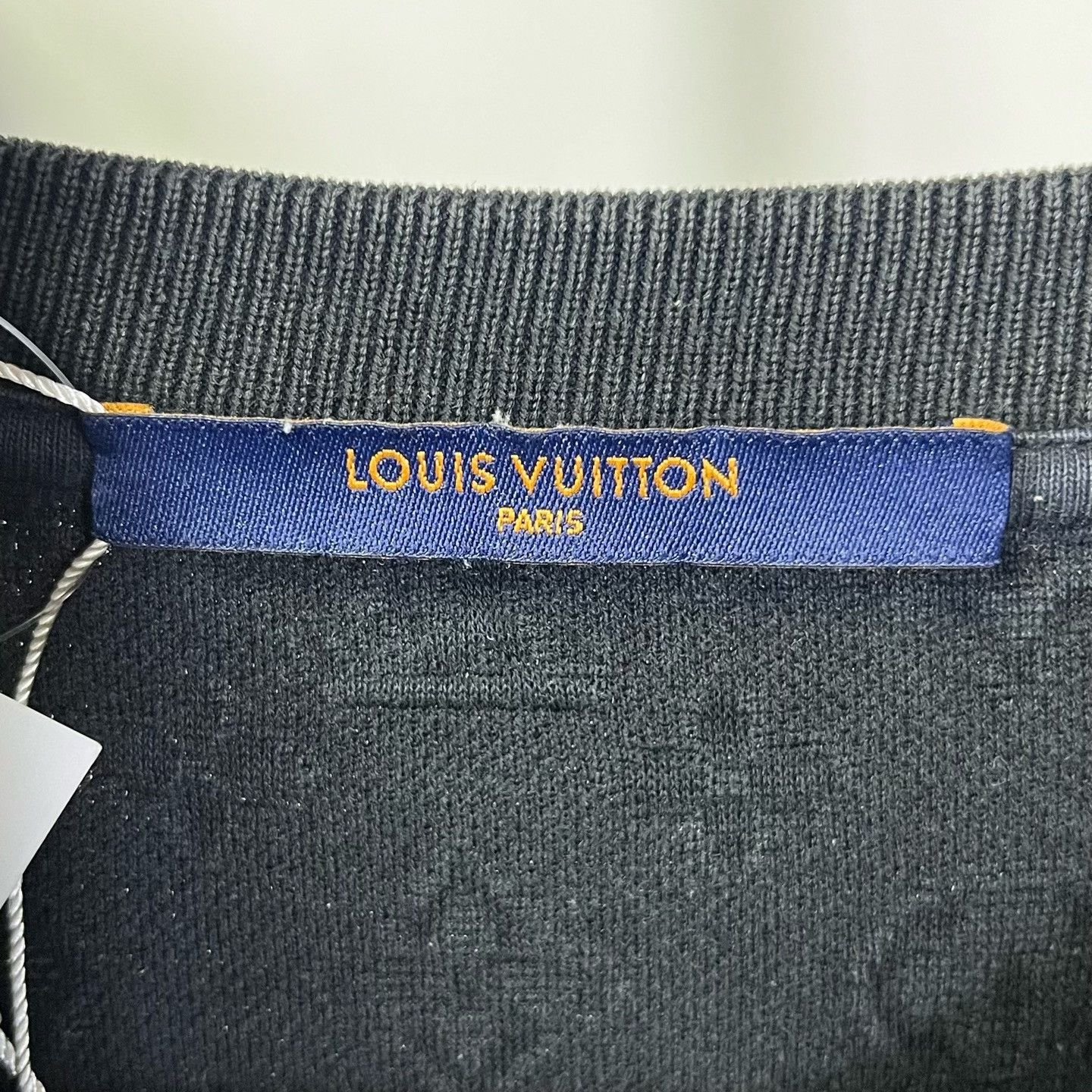 Louis Vuitton Louis Vuitton Black T-Shirt l Men Size US L / EU 52-54 / 3 - 3 Thumbnail