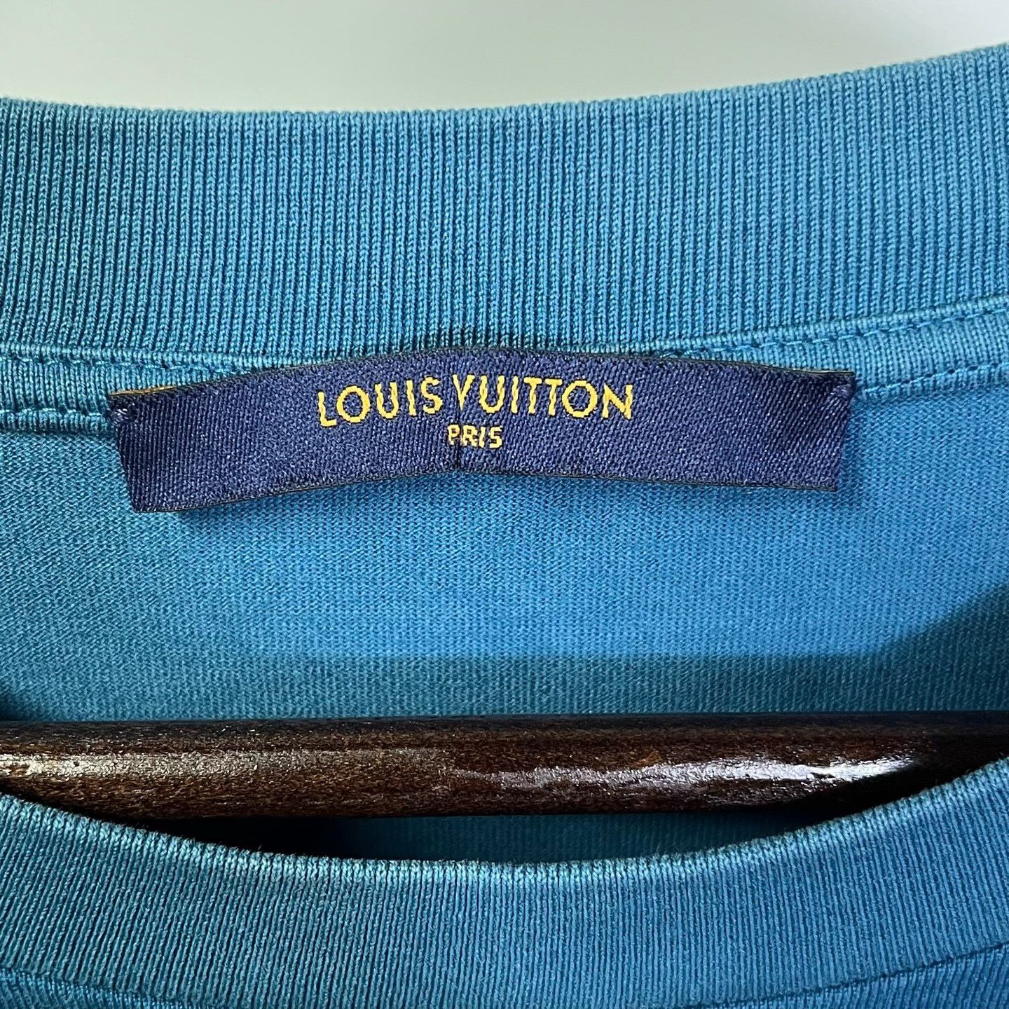 Louis Vuitton Louis Vuitton Tie-Dye Gradient Multi T-Shirt l Men Size US L / EU 52-54 / 3 - 3 Thumbnail