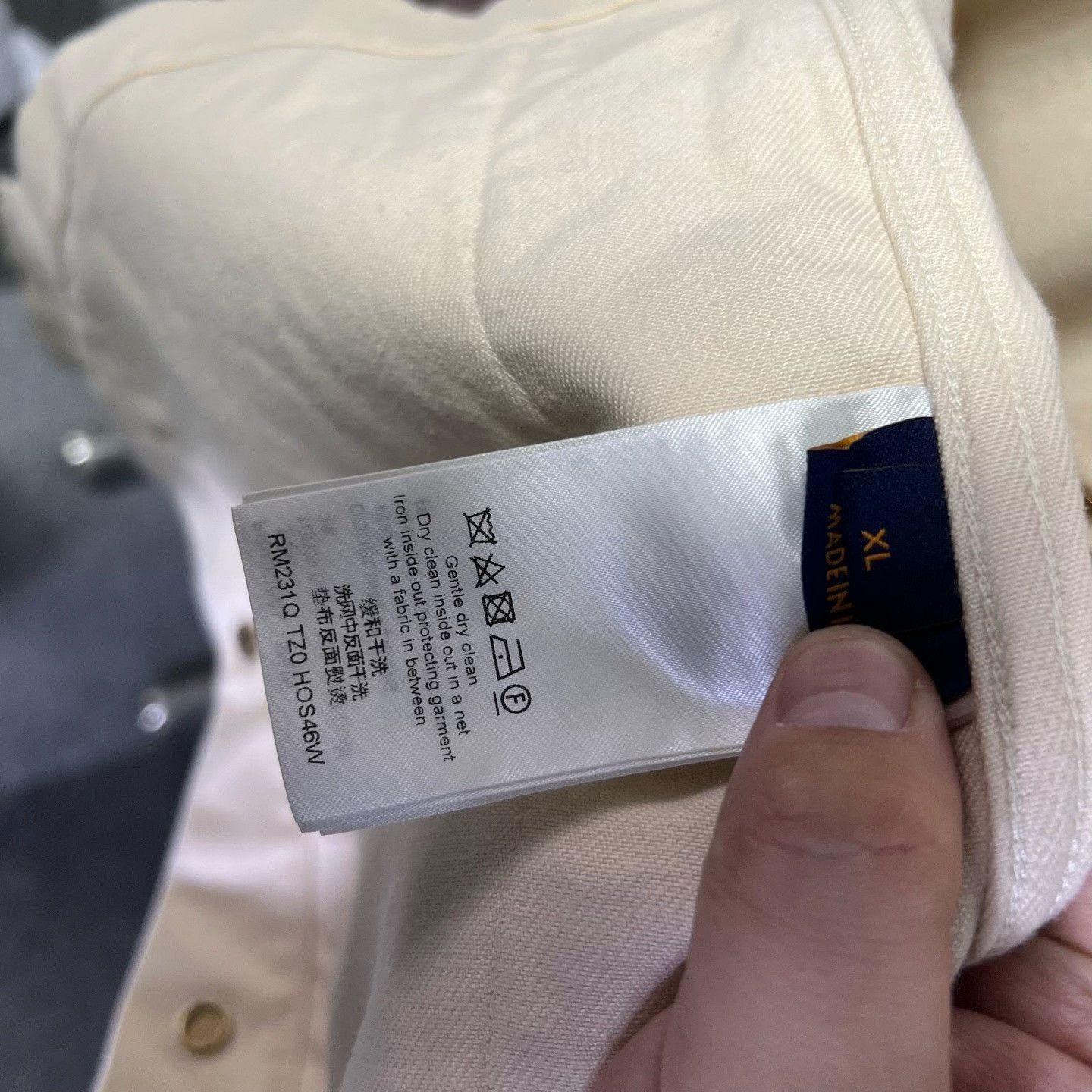 Louis Vuitton Louis Vuitton Shirt xl Men Size US XL / EU 56 / 4 - 4 Thumbnail