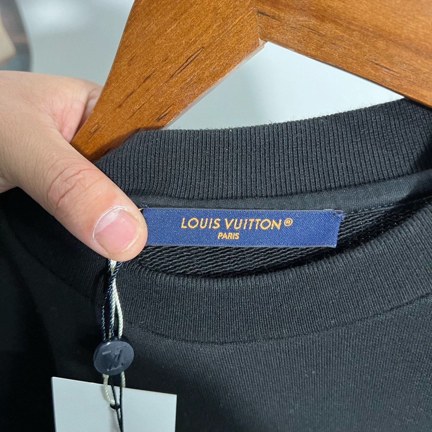 Louis Vuitton Louis Vuitton Retro Hoodie m Men Size US M / EU 48-50 / 2 - 3 Thumbnail
