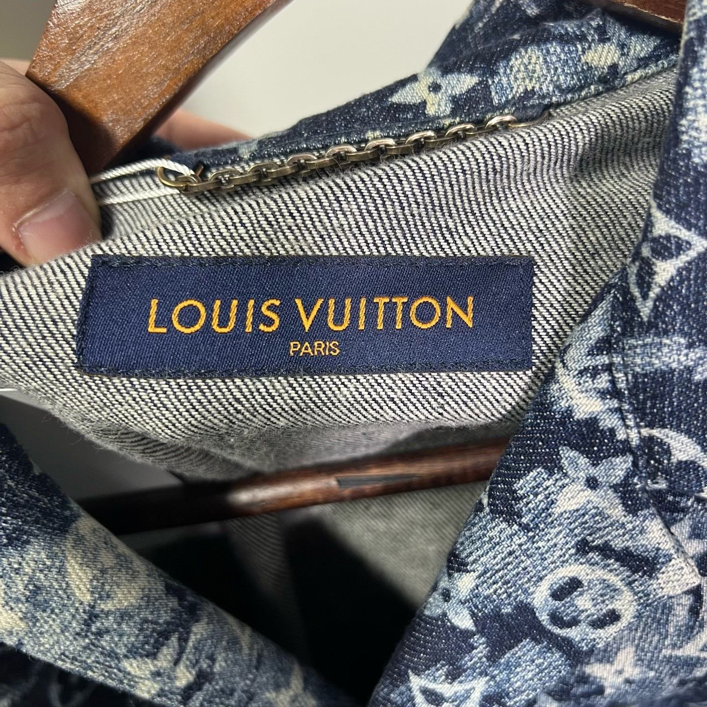 Louis Vuitton Louis Vuitton Denim Shirt m Men Size US M / EU 48-50 / 2 - 3 Thumbnail