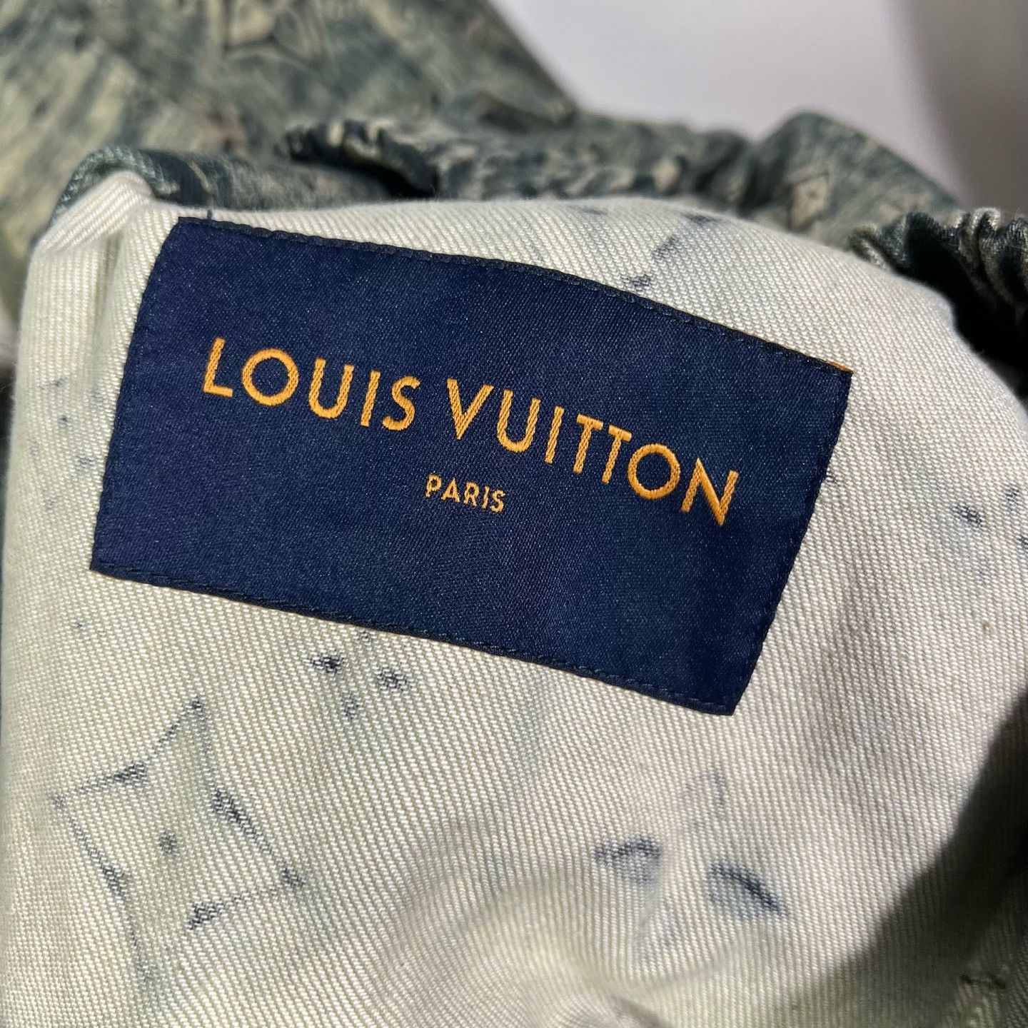 Louis Vuitton Louis Vuitton Denim Tie-Dye Multi Light Jacket s Men Size US S / EU 44-46 / 1 - 3 Thumbnail
