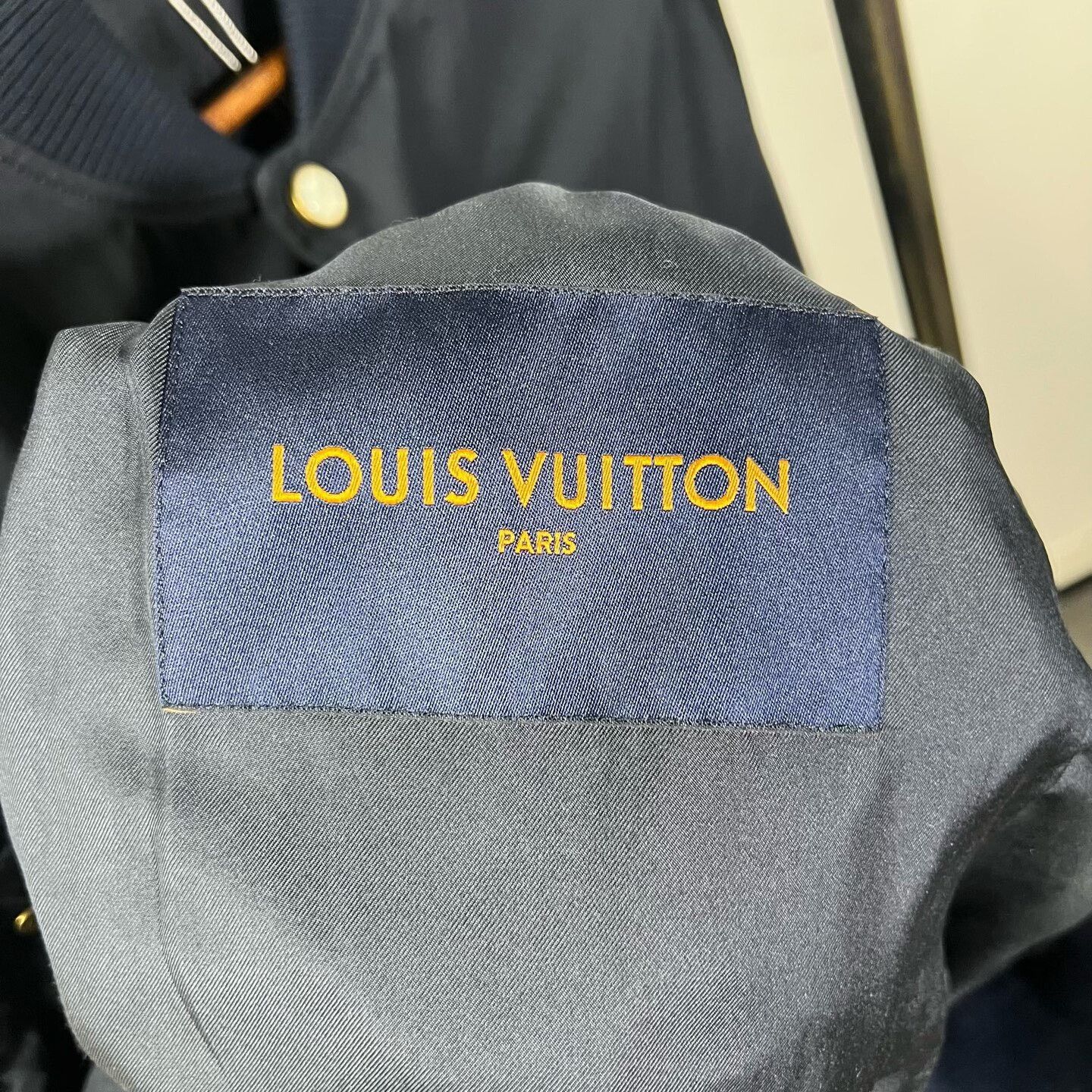 Louis Vuitton Louis Vuitton Light Jacket xl Men Size US XL / EU 56 / 4 - 3 Thumbnail