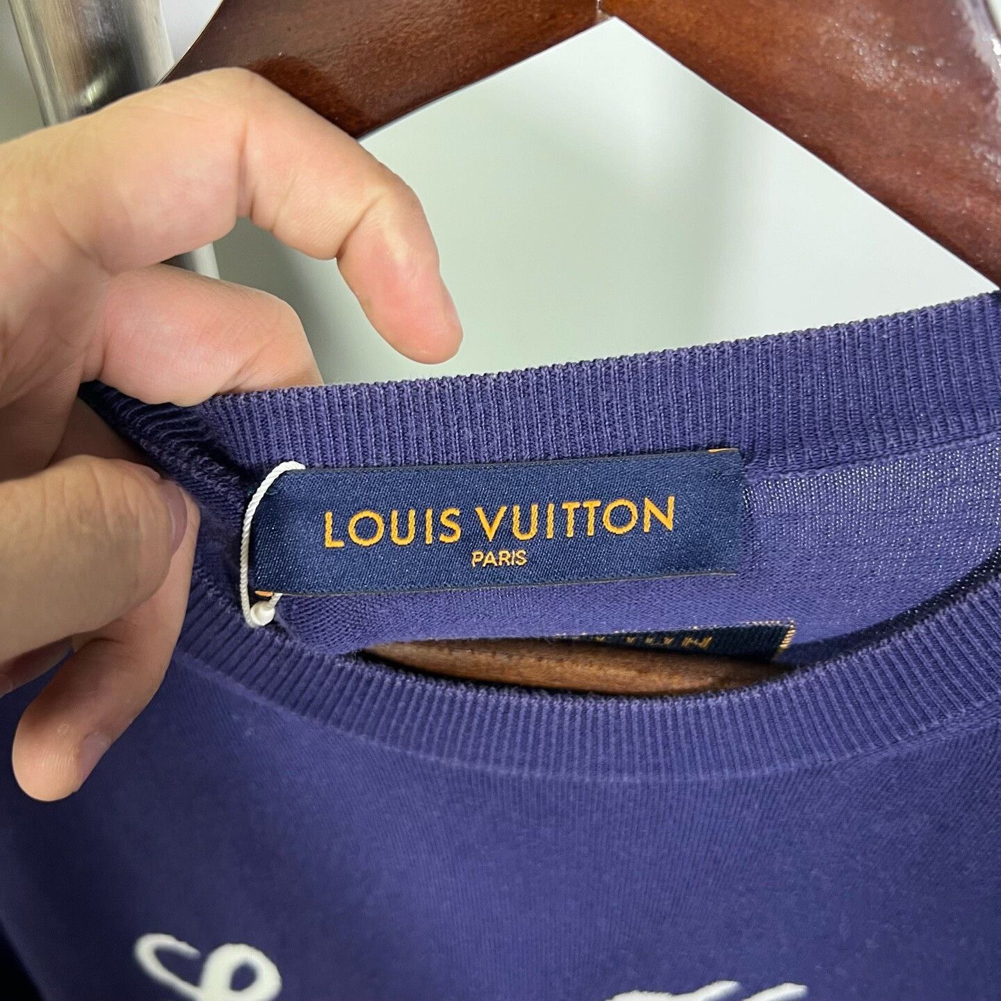 Louis Vuitton Louis Vuitton Knit T-Shirt s Men Size US S / EU 44-46 / 1 - 3 Thumbnail