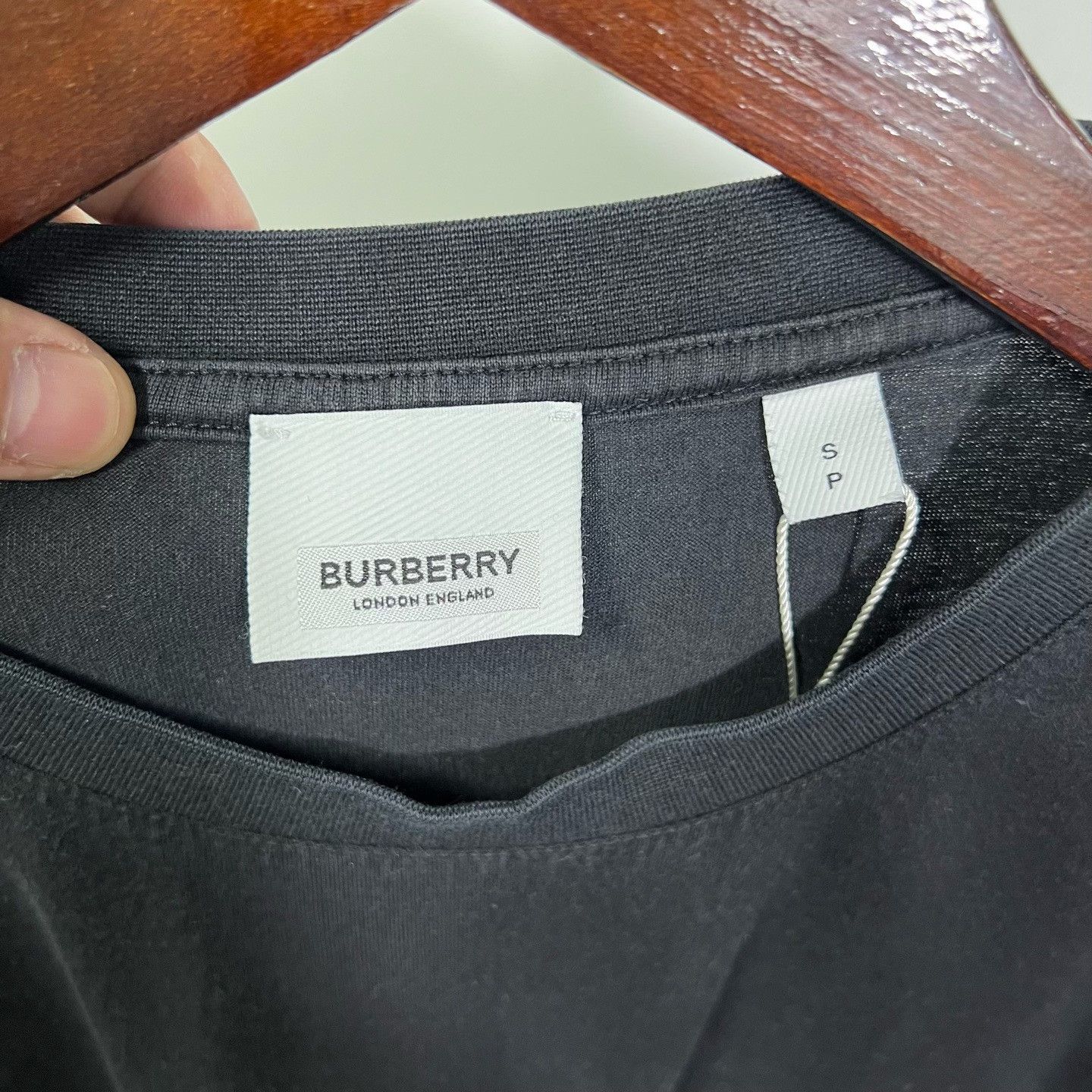 Burberry Burberry Plaid T-Shirt s Men Size US S / EU 44-46 / 1 - 3 Thumbnail