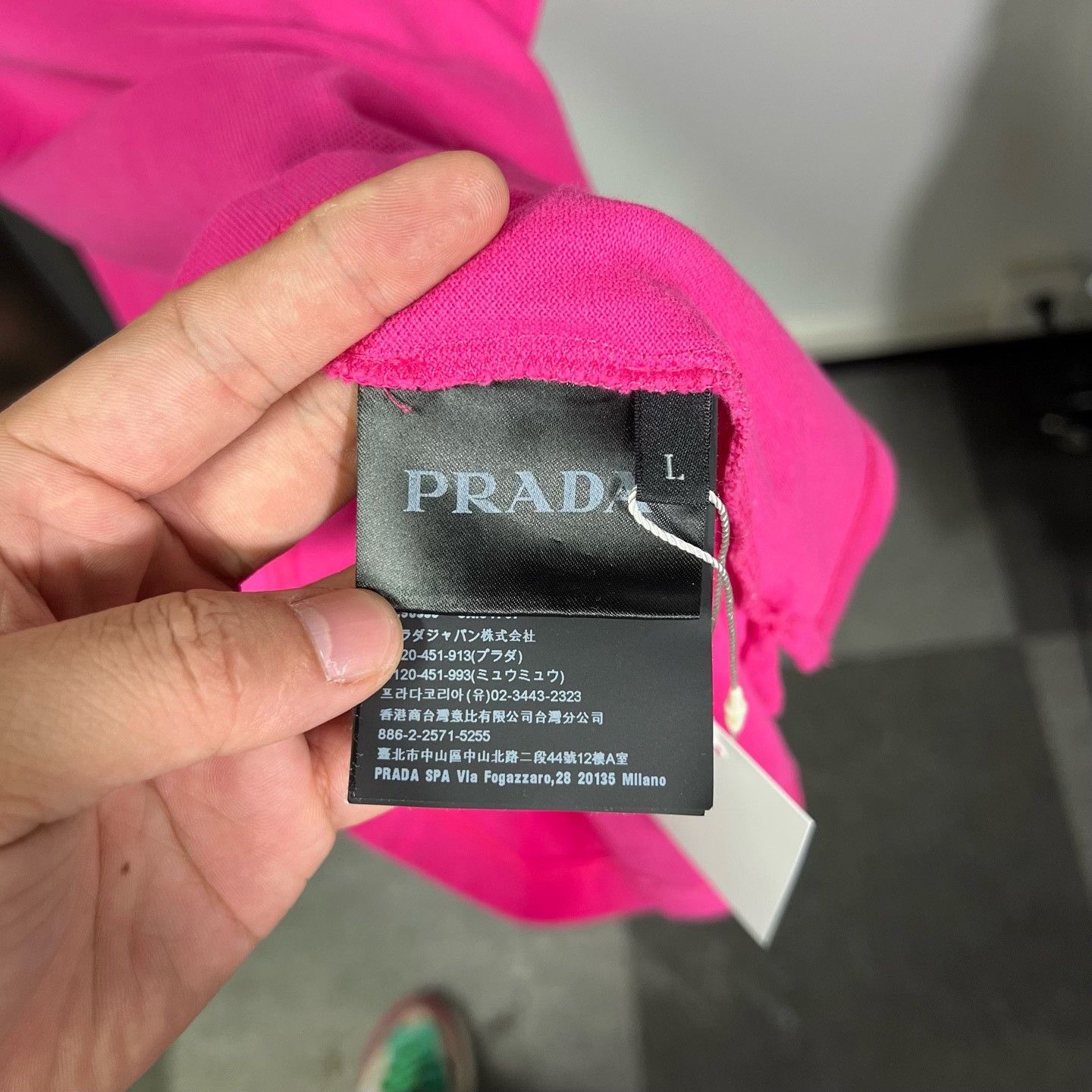 Prada Prada Retro T-Shirt l Men Size US L / EU 52-54 / 3 - 4 Thumbnail