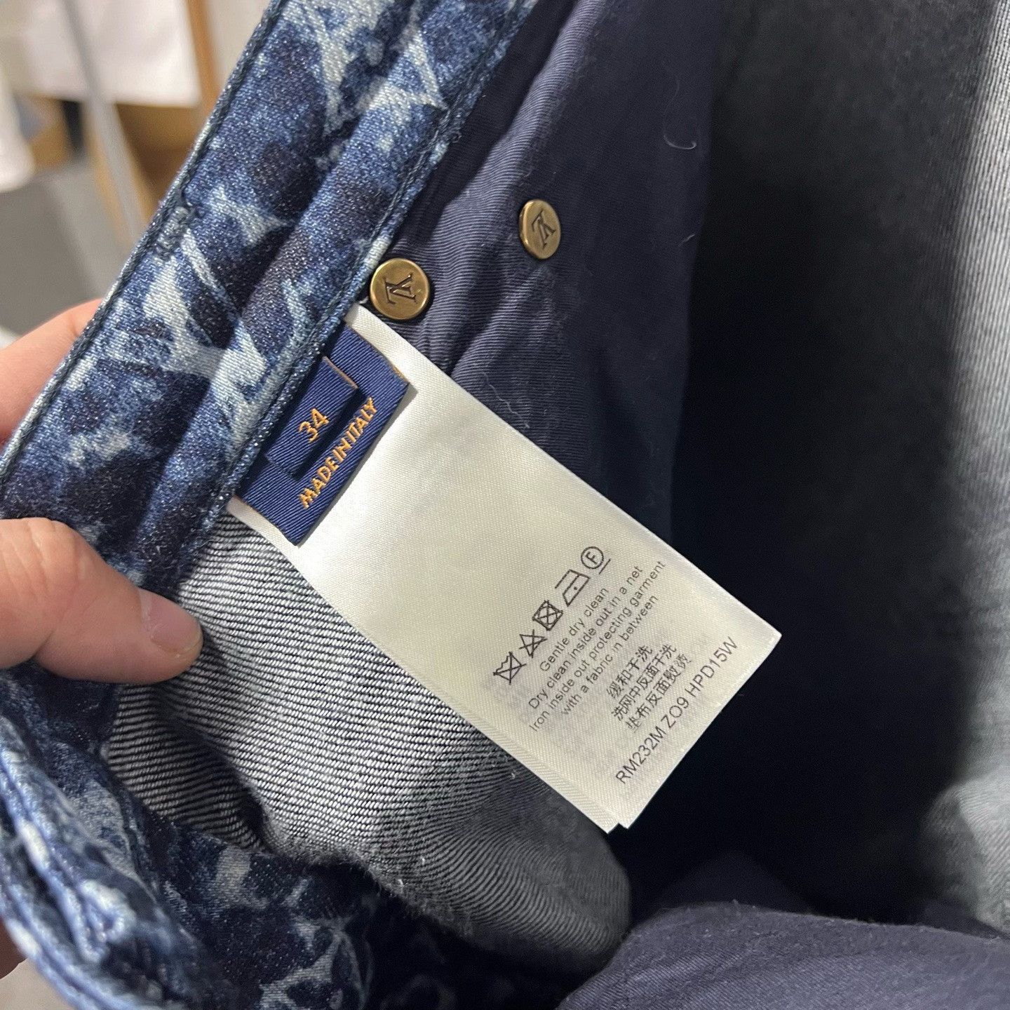 Louis Vuitton Louis Vuitton Denim Tie-Dye Multi Denim Jeans 32 Men Size US 32 / EU 48 - 4 Thumbnail