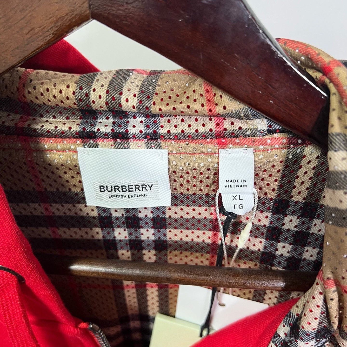 Burberry Burberry Plaid Red Jacket XL Women Size XL / US 12-14 / IT 48-50 - 3 Thumbnail