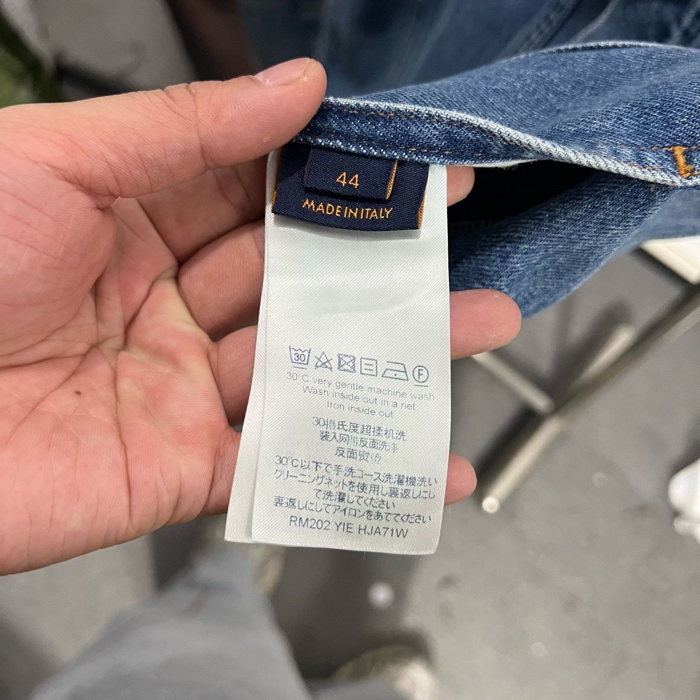 Louis Vuitton Louis Vuitton Denim Gradient Multi Light Jacket xl Men Size US XL / EU 56 / 4 - 4 Thumbnail