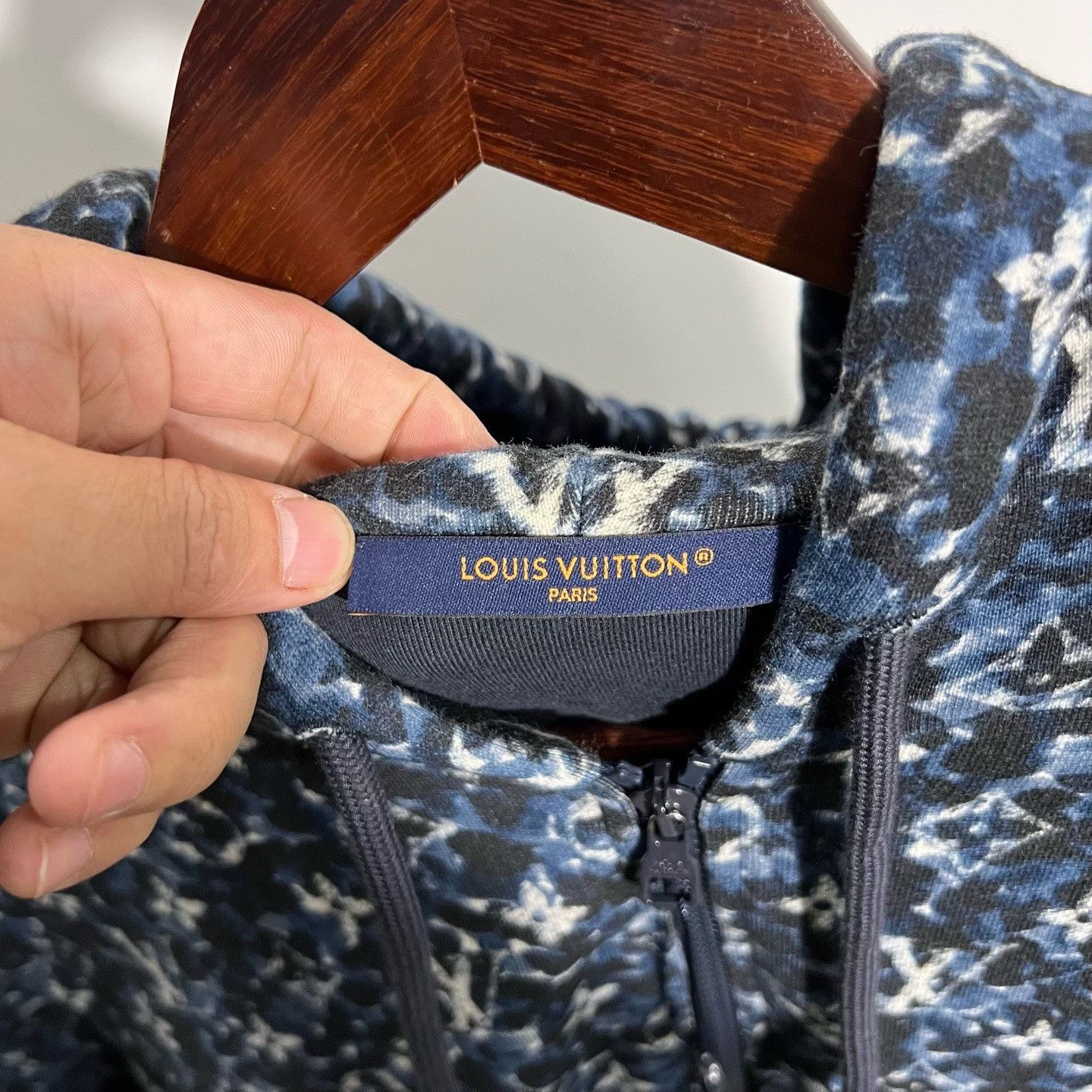 Louis Vuitton Louis Vuitton Tie-Dye Multi Jacket S Women Size S / US 4 / IT 40 - 3 Thumbnail