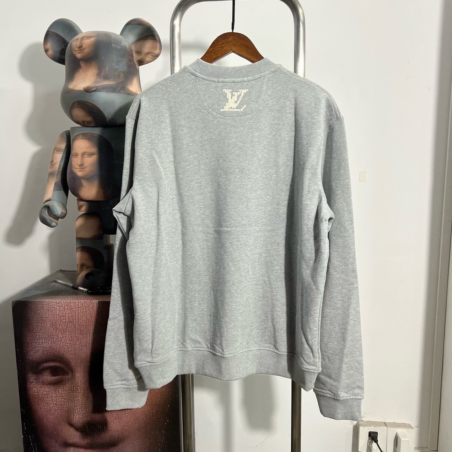 Louis Vuitton Louis Vuitton Embroidered Hoodie m Men Size US M / EU 48-50 / 2 - 2 Thumbnail