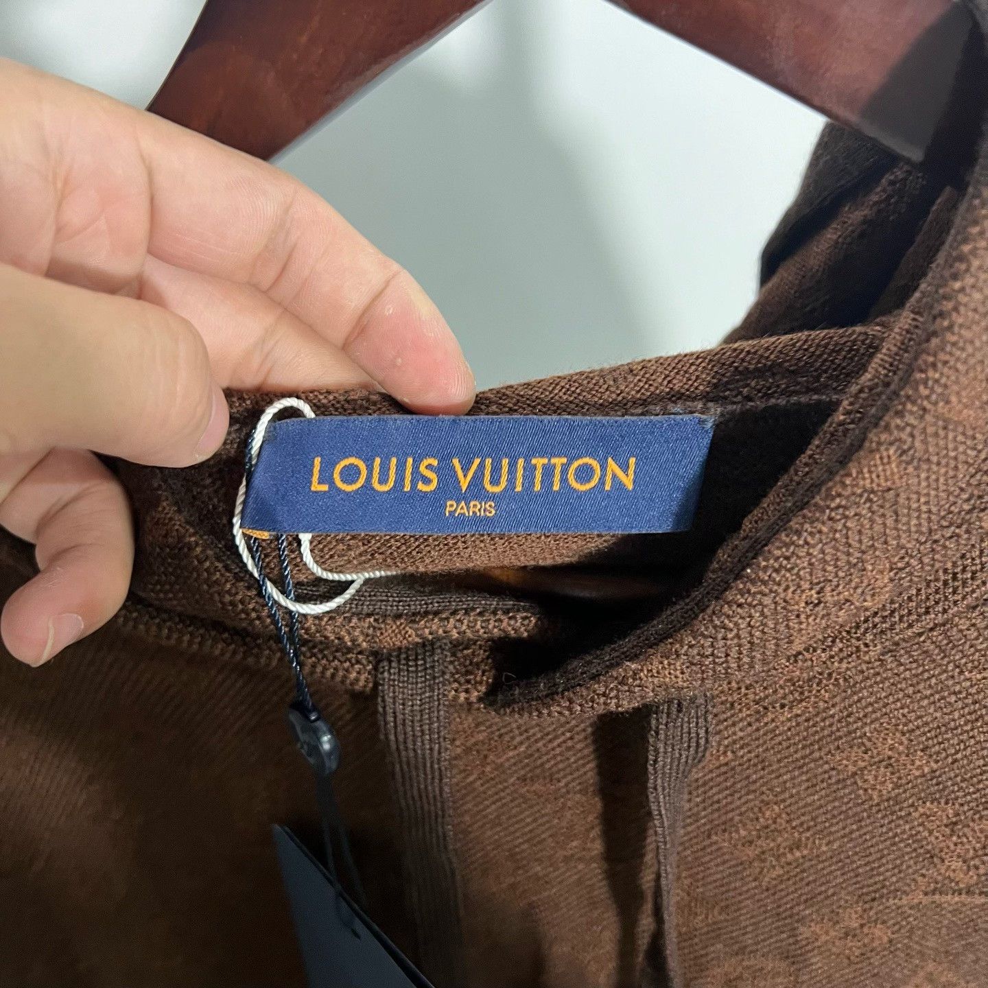 Louis Vuitton Louis Vuitton Brown Hoodie l Men Size US L / EU 52-54 / 3 - 3 Thumbnail