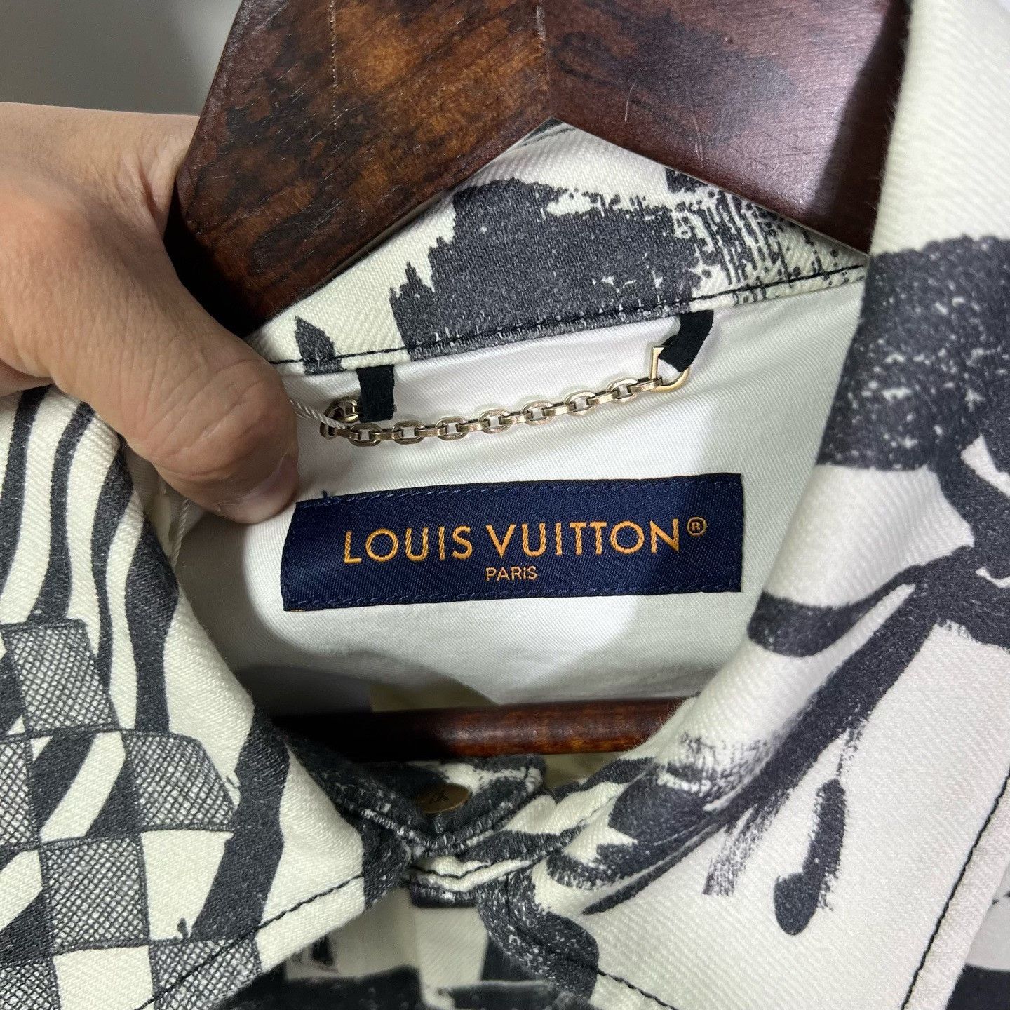 Louis Vuitton Louis Vuitton Denim Shirt m Men Size US M / EU 48-50 / 2 - 3 Thumbnail