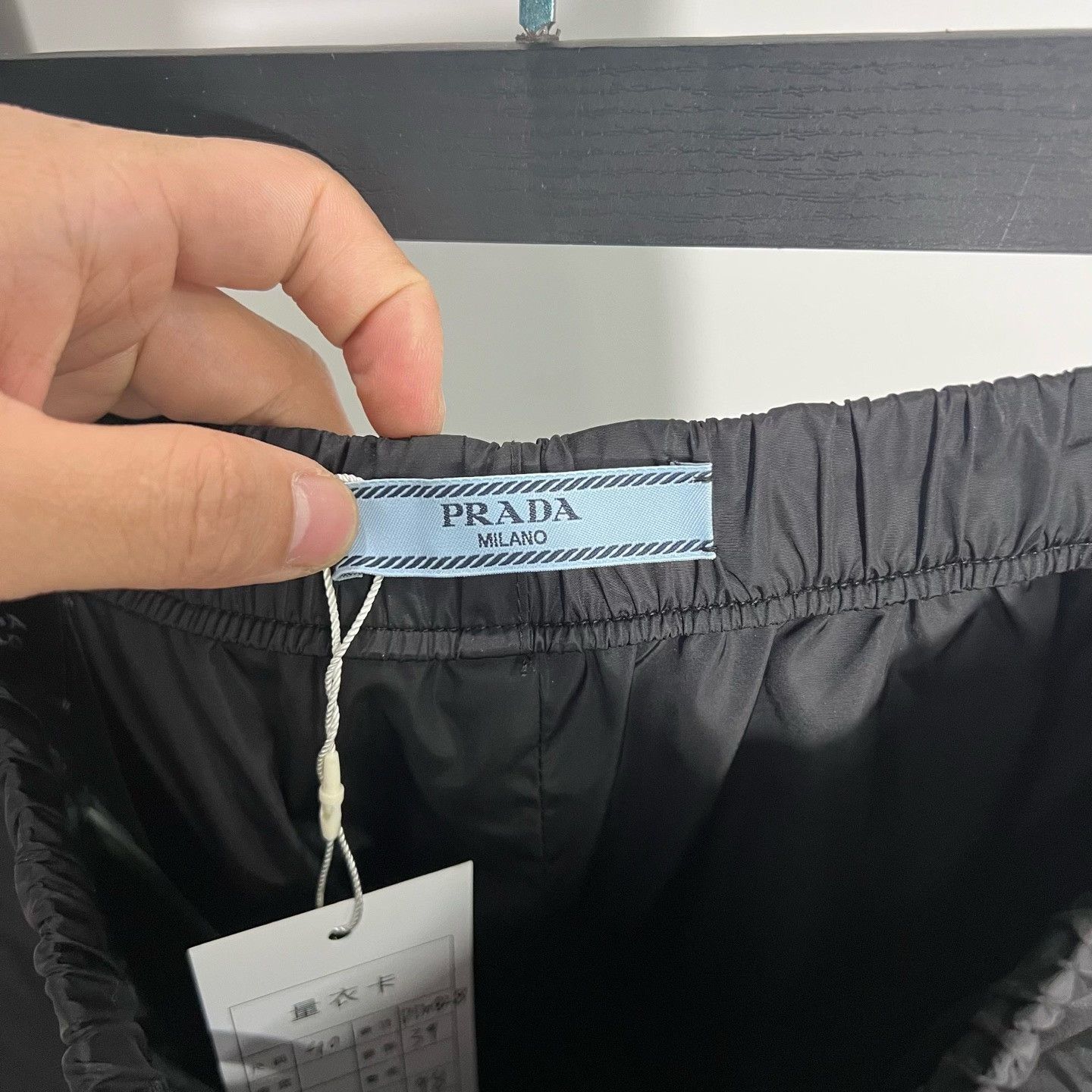 Prada Prada Nylon Casual Pants 32 Men Size US 32 / EU 48 - 3 Thumbnail