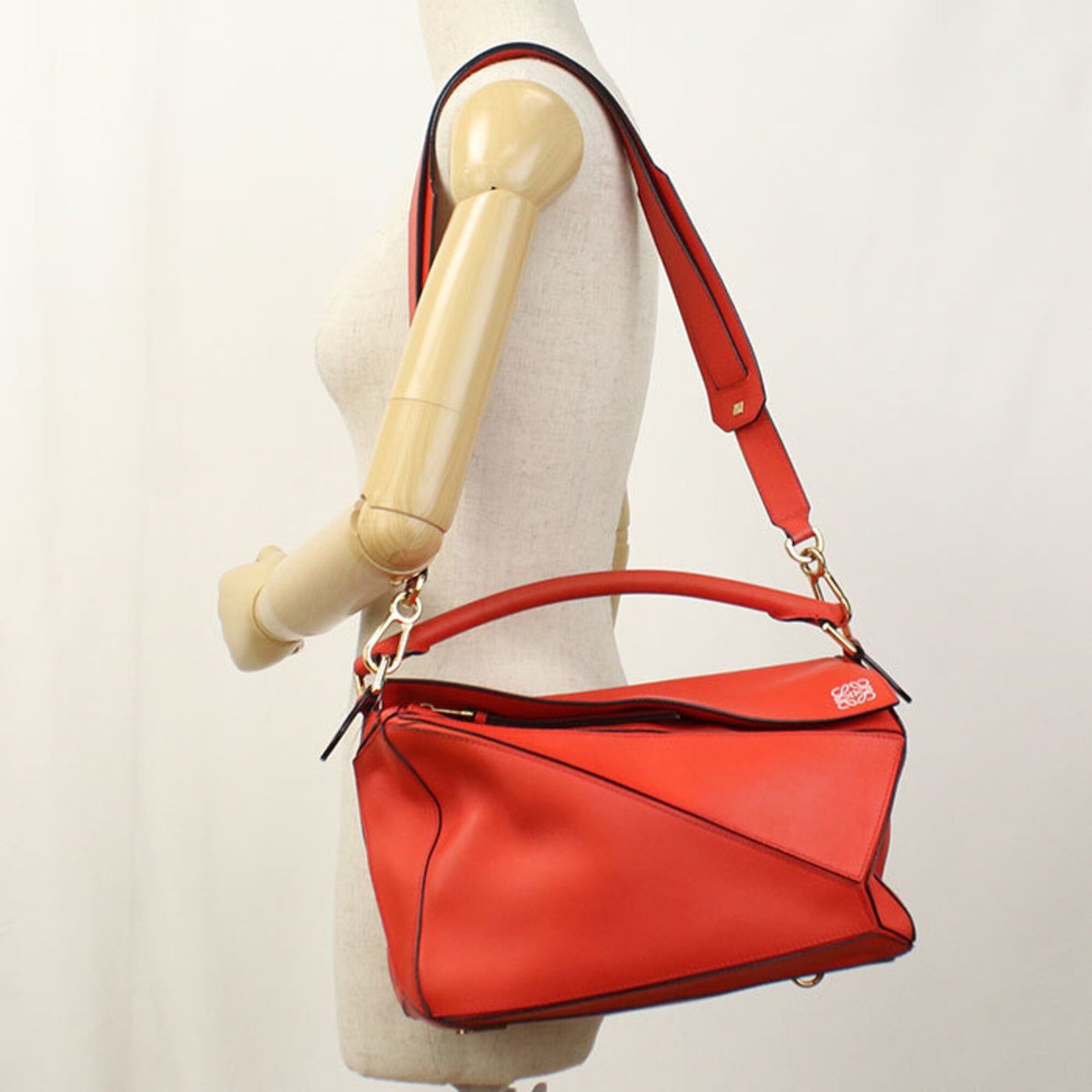 Loewe LOEWE handbag, medium size, 2-way, Puzzle design, women's, red. Size ONE SIZE - 9 Thumbnail