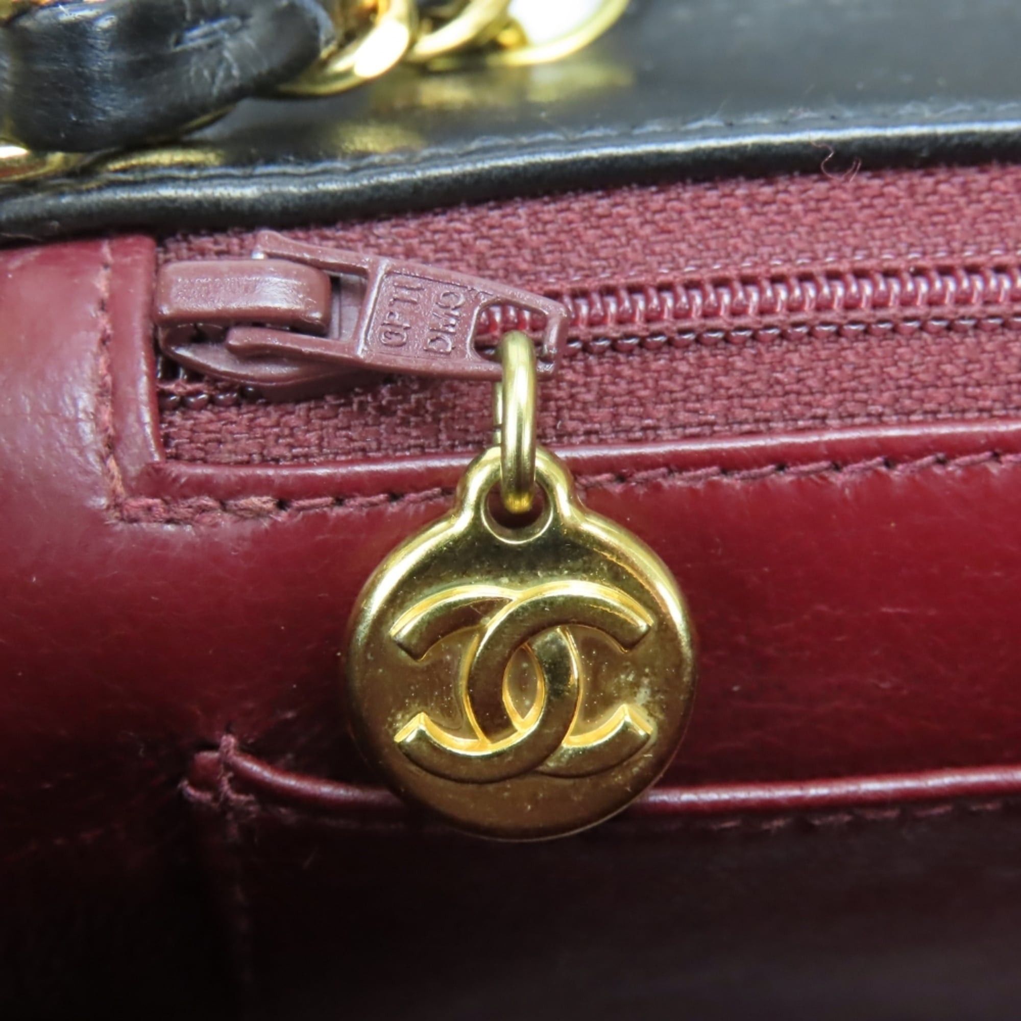 Chanel Chanel Diana Shoulder Bag, Lambskin, Black, Gold Hardware, Coco Mark, Chain, Women's. Size ONE SIZE - 22 Thumbnail