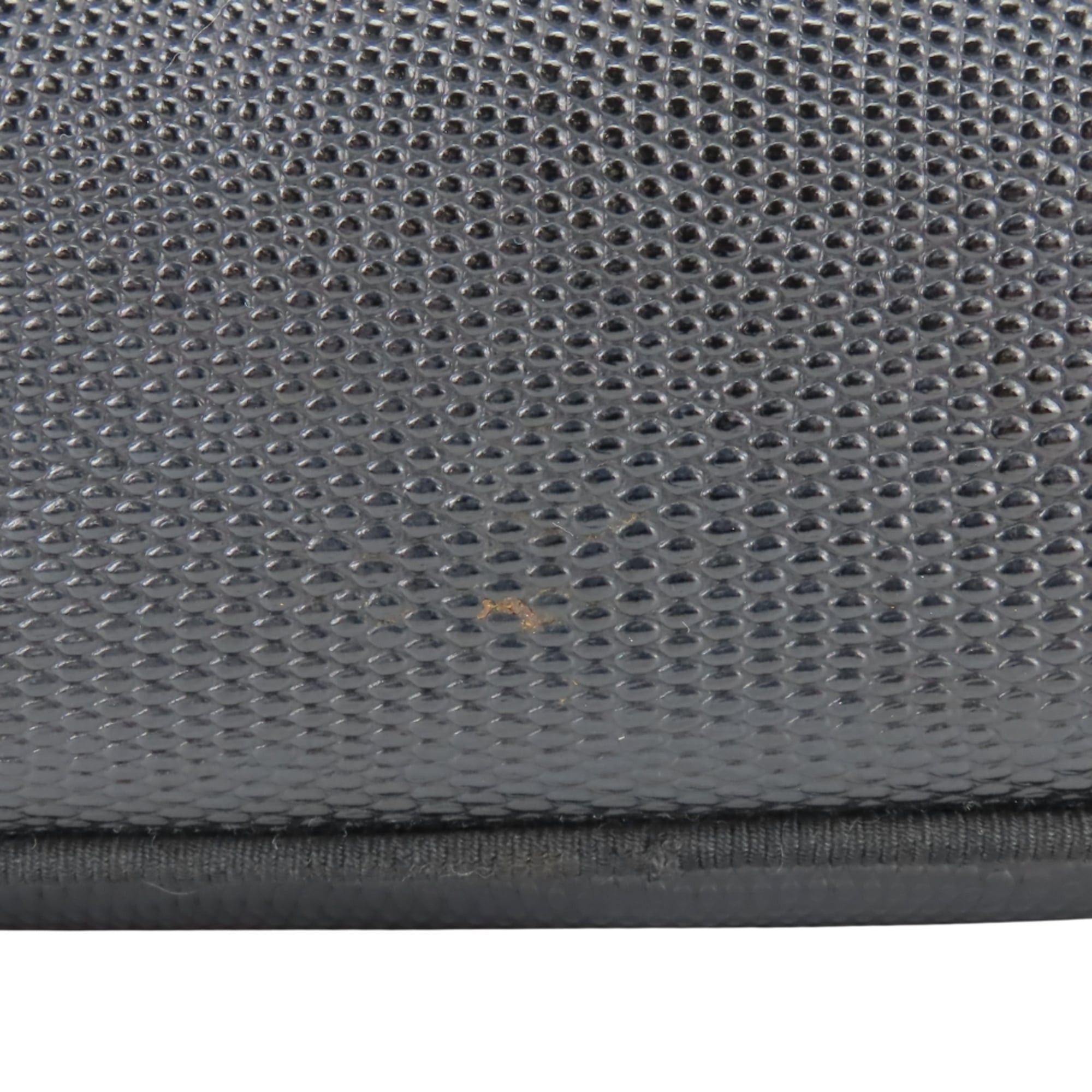 Salvatore Ferragamo Salvatore Ferragamo Shoulder Bag Vara D213096 Embossed Leather Black Gold Hardware Women's Size ONE SIZE - 6 Thumbnail