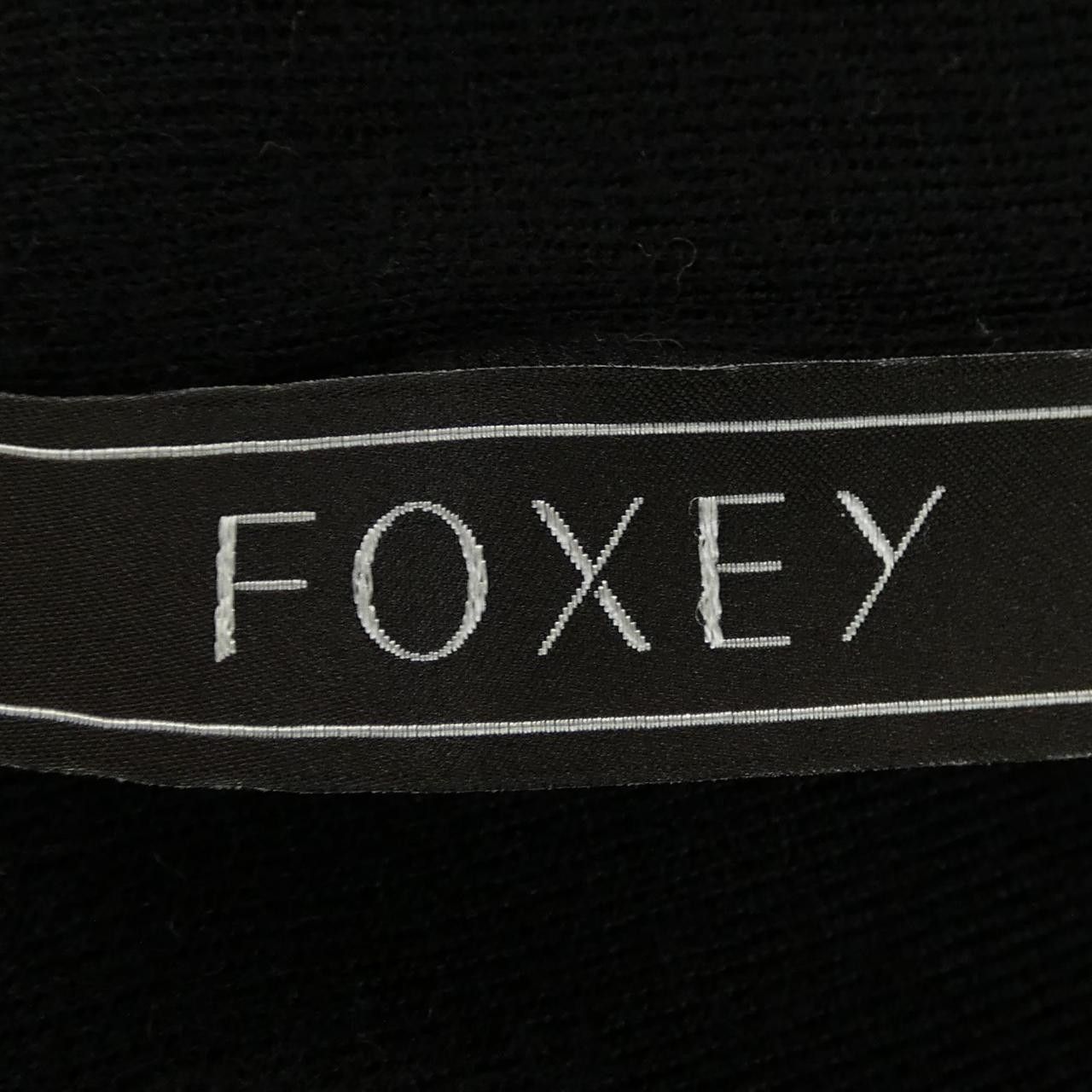 Other Other FOXEY Cashmere Blend Knitwear Textile Tops 37083 DUTY FREE for USA Size ONE SIZE - 4 Thumbnail