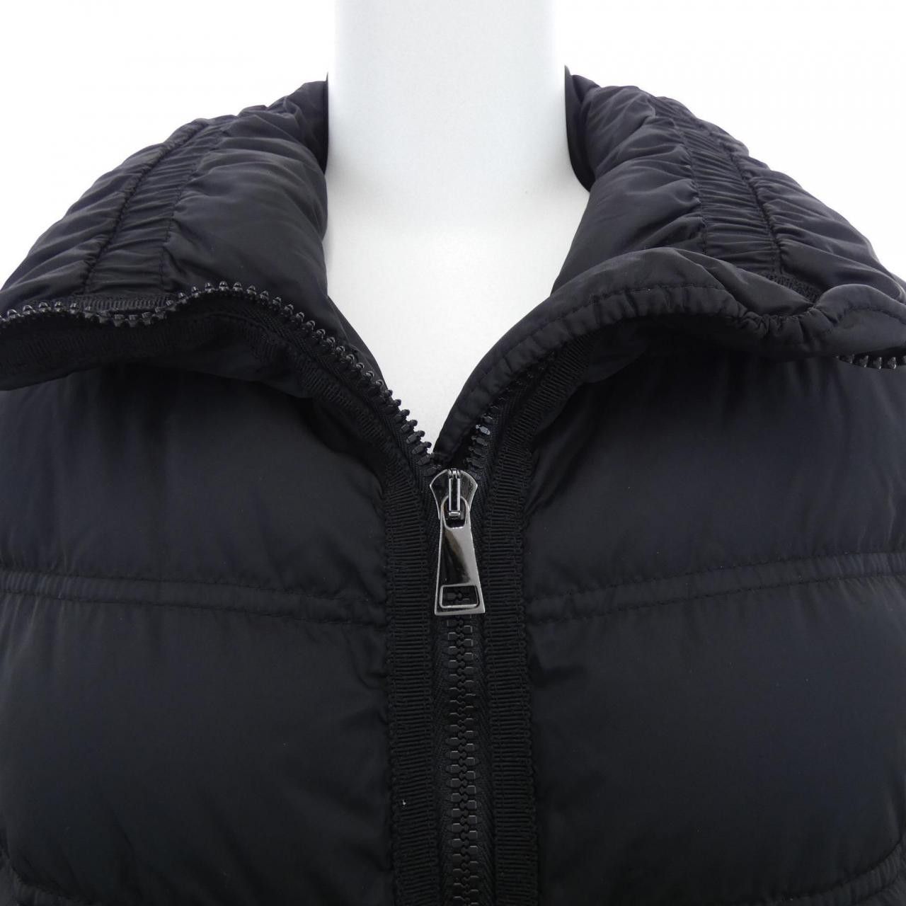 Moncler Moncler Moncler ACCENTEUR Down Coat Others Outerwear ACCENTEUR DUTY FREE for USA Size ONE SIZE - 6 Thumbnail