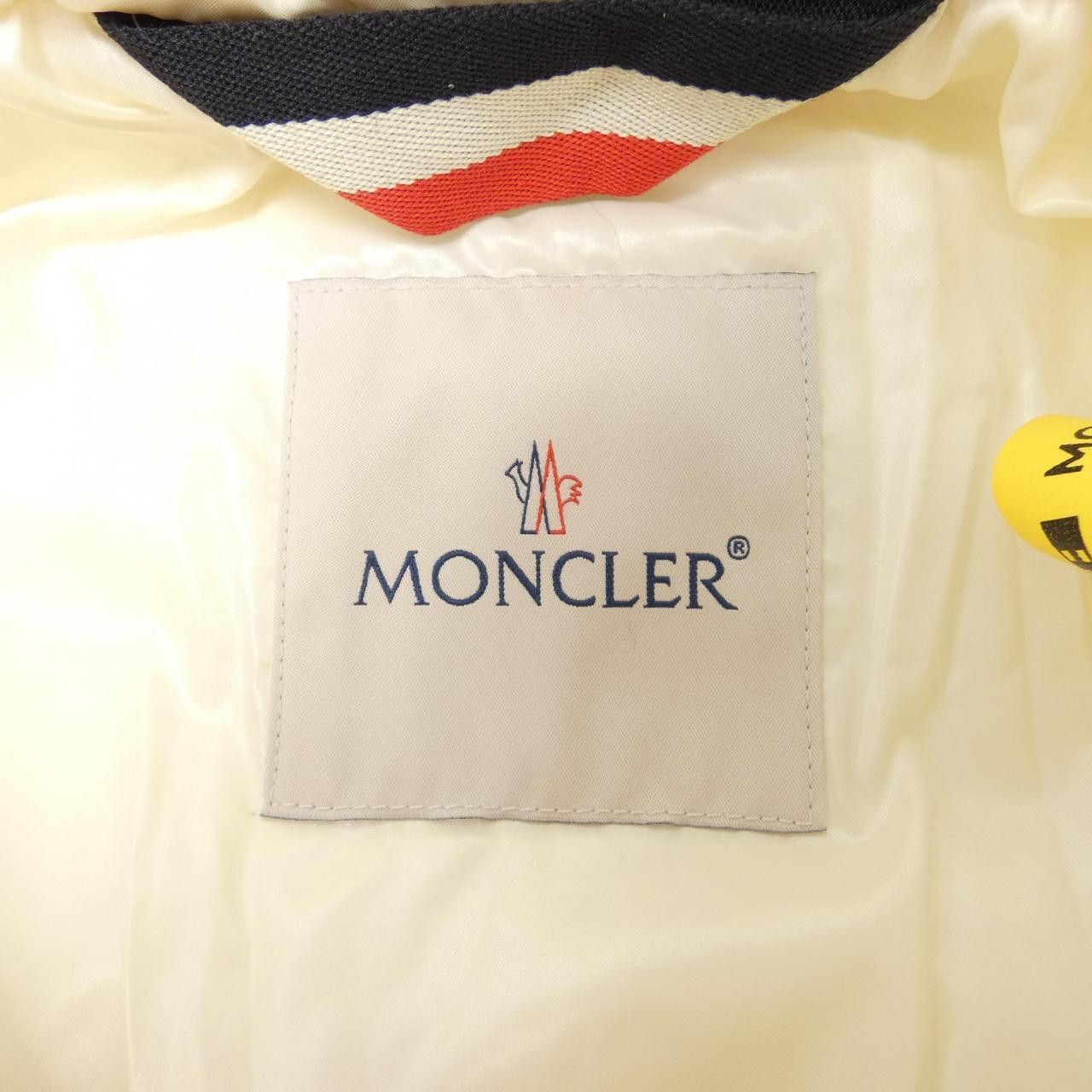 Moncler Moncler Moncler Genius FRARES Down Jacket Others Outerwear FRARES DUTY FREE for USA Size ONE SIZE - 6 Thumbnail