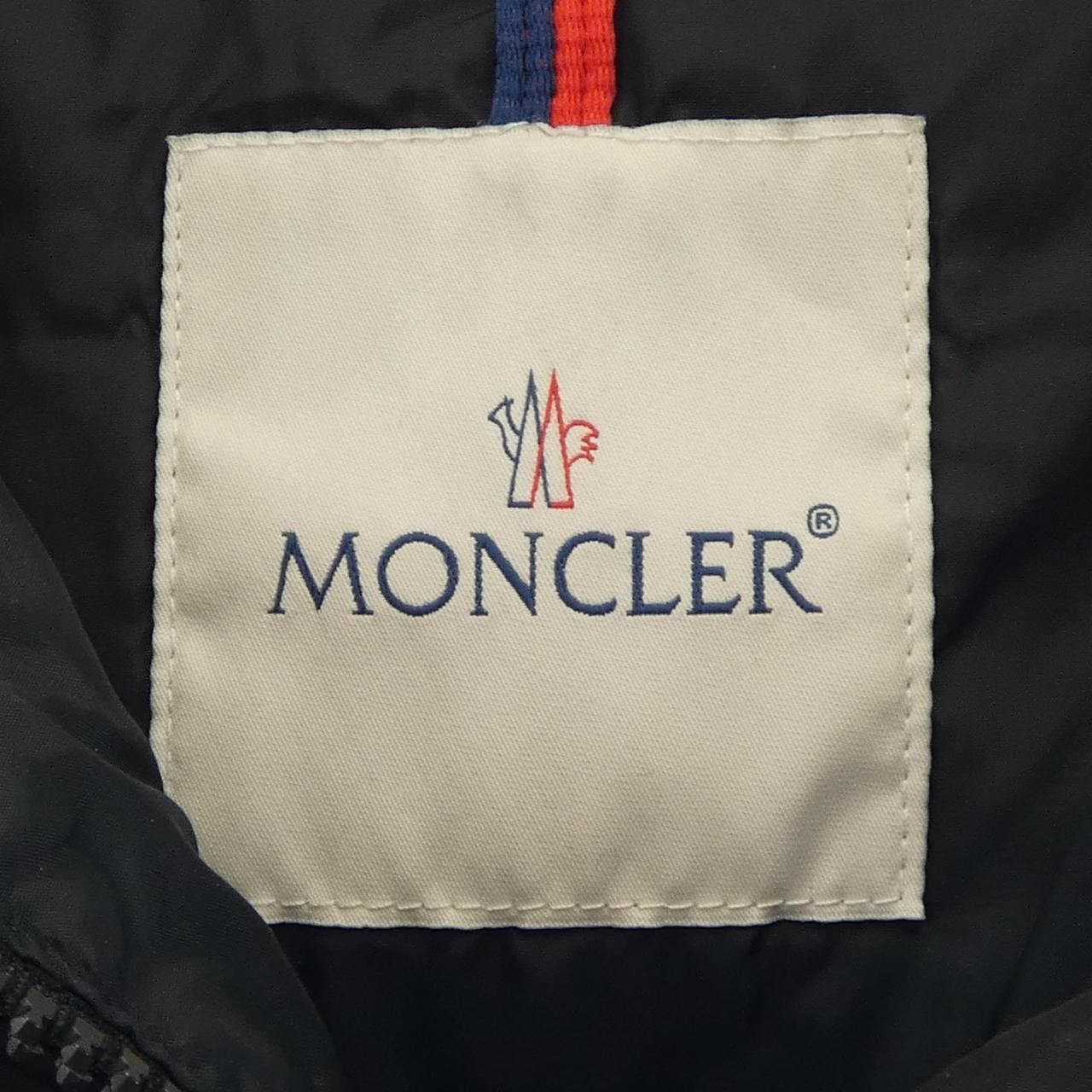 Moncler Moncler Moncler BETULA Down Jacket Textile Outerwear BETULA DUTY FREE for USA Size ONE SIZE - 5 Thumbnail