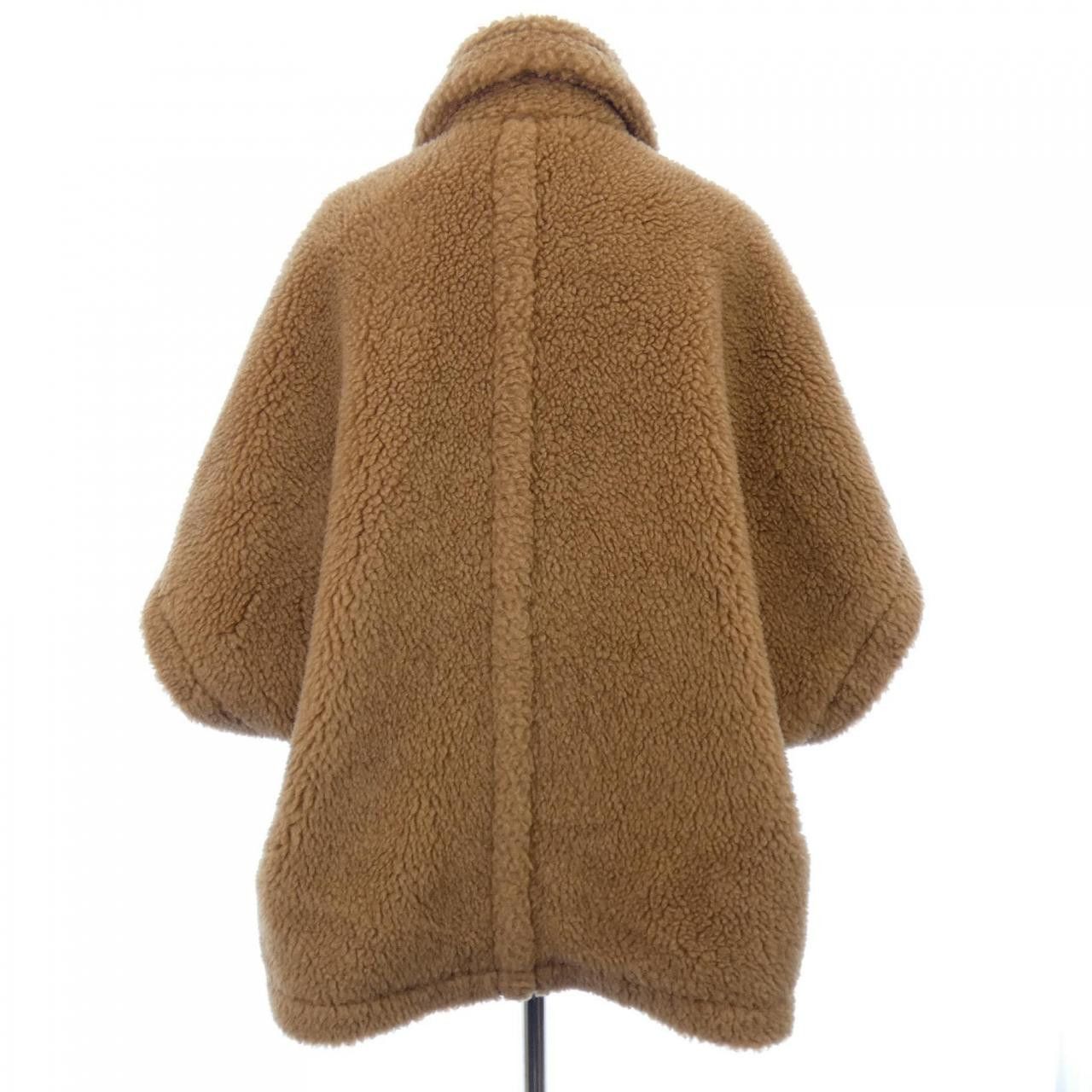 Max Mara Max Mara Max Mara TEBE camel silk cape Textile Outerwear 473607 DUTY FREE for USA Size ONE SIZE - 2 Thumbnail
