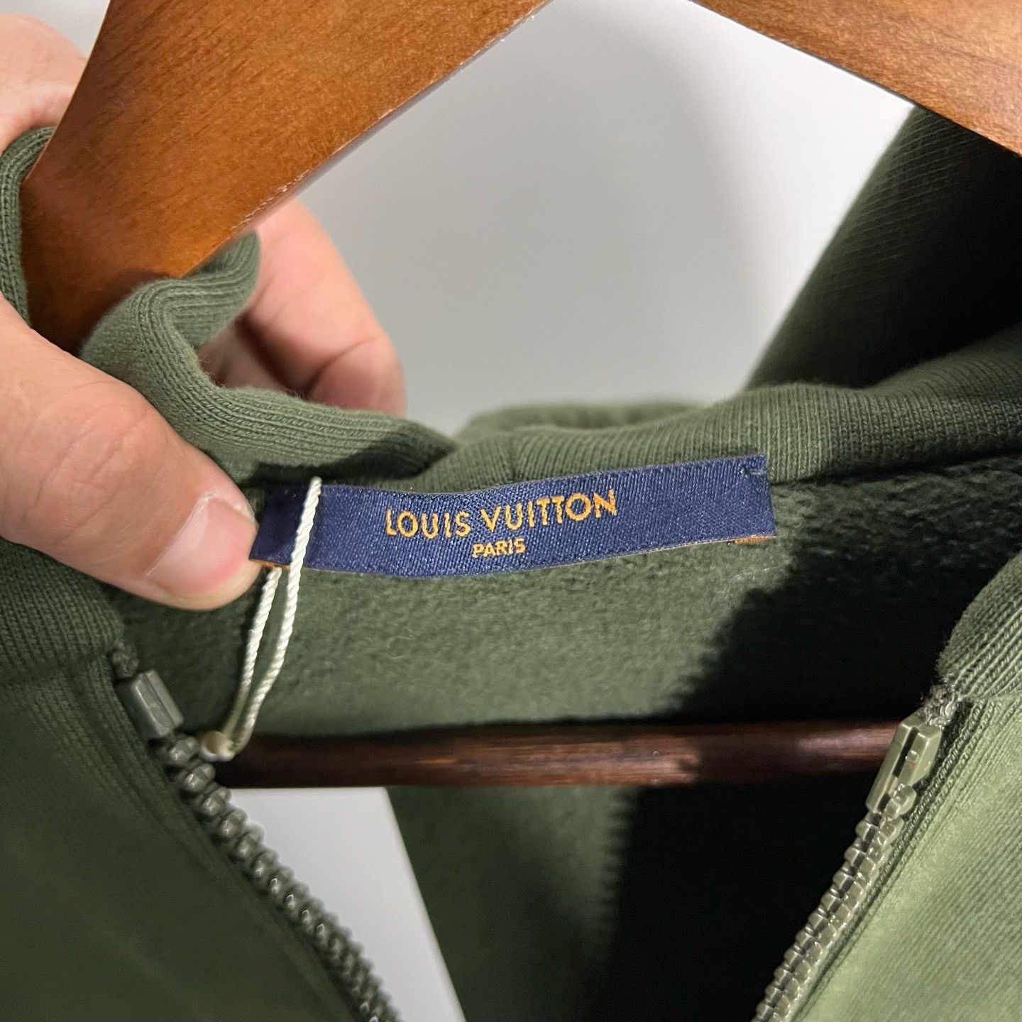 Louis Vuitton Louis Vuitton Hoodie s Men Size US S / EU 44-46 / 1 - 3 Thumbnail