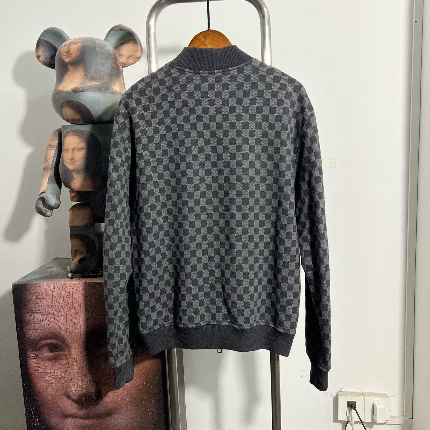 Louis Vuitton Louis Vuitton Checkered Light Jacket m Men Size US M / EU 48-50 / 2 - 2 Thumbnail