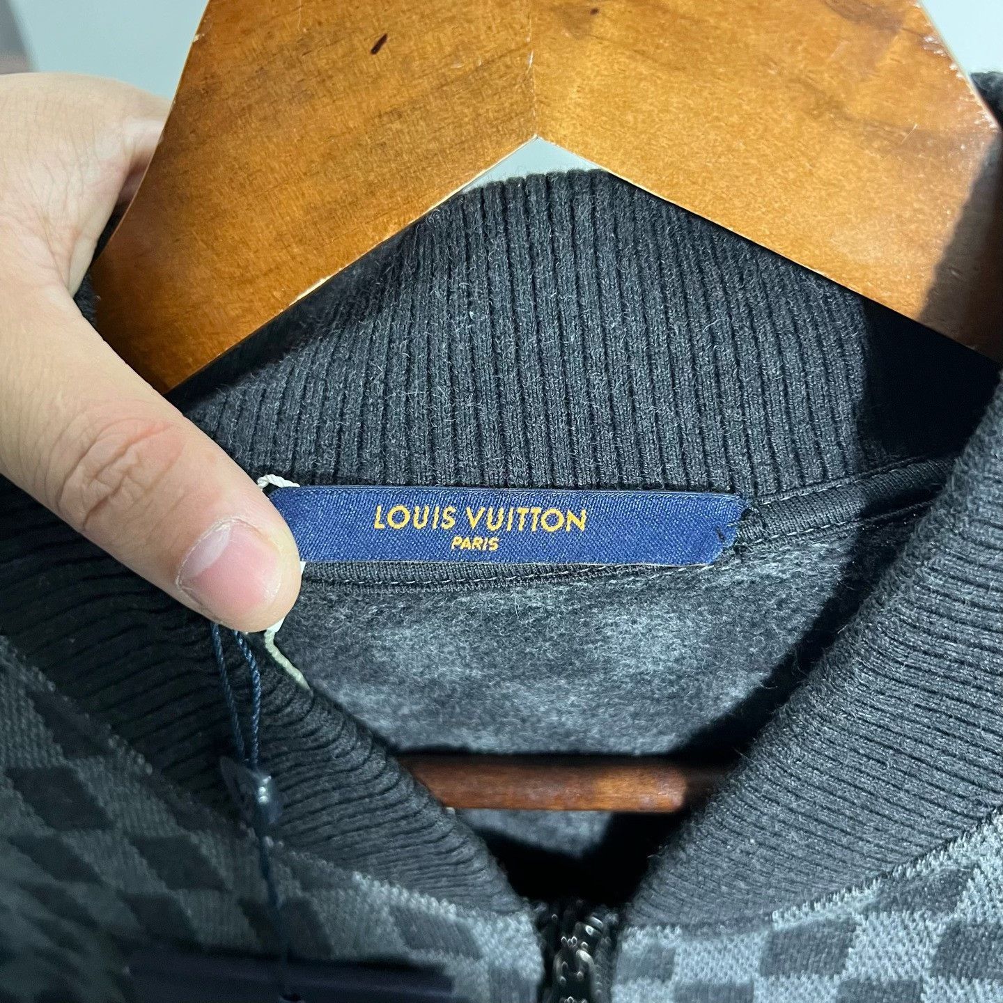 Louis Vuitton Louis Vuitton Checkered Light Jacket m Men Size US M / EU 48-50 / 2 - 3 Thumbnail