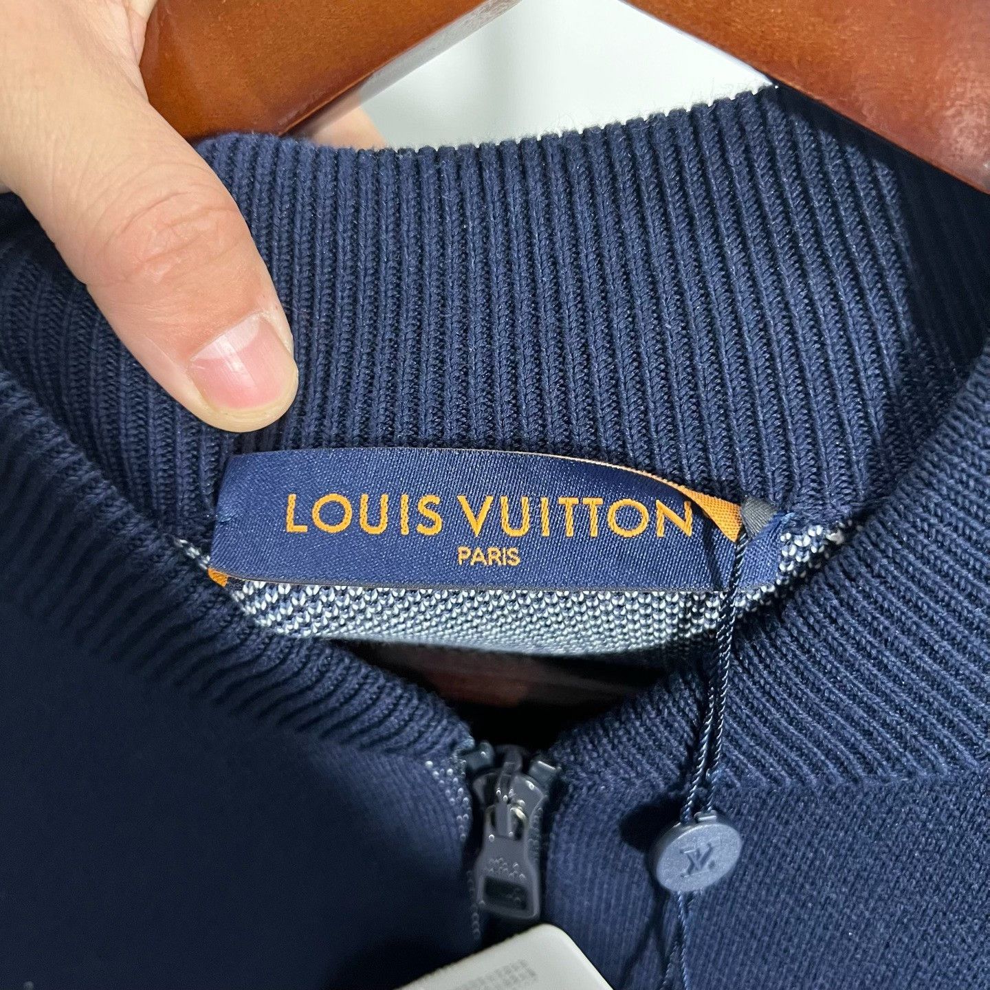 Louis Vuitton Louis Vuitton Light Jacket xs Men Size US XS / EU 42 / 0 - 3 Thumbnail